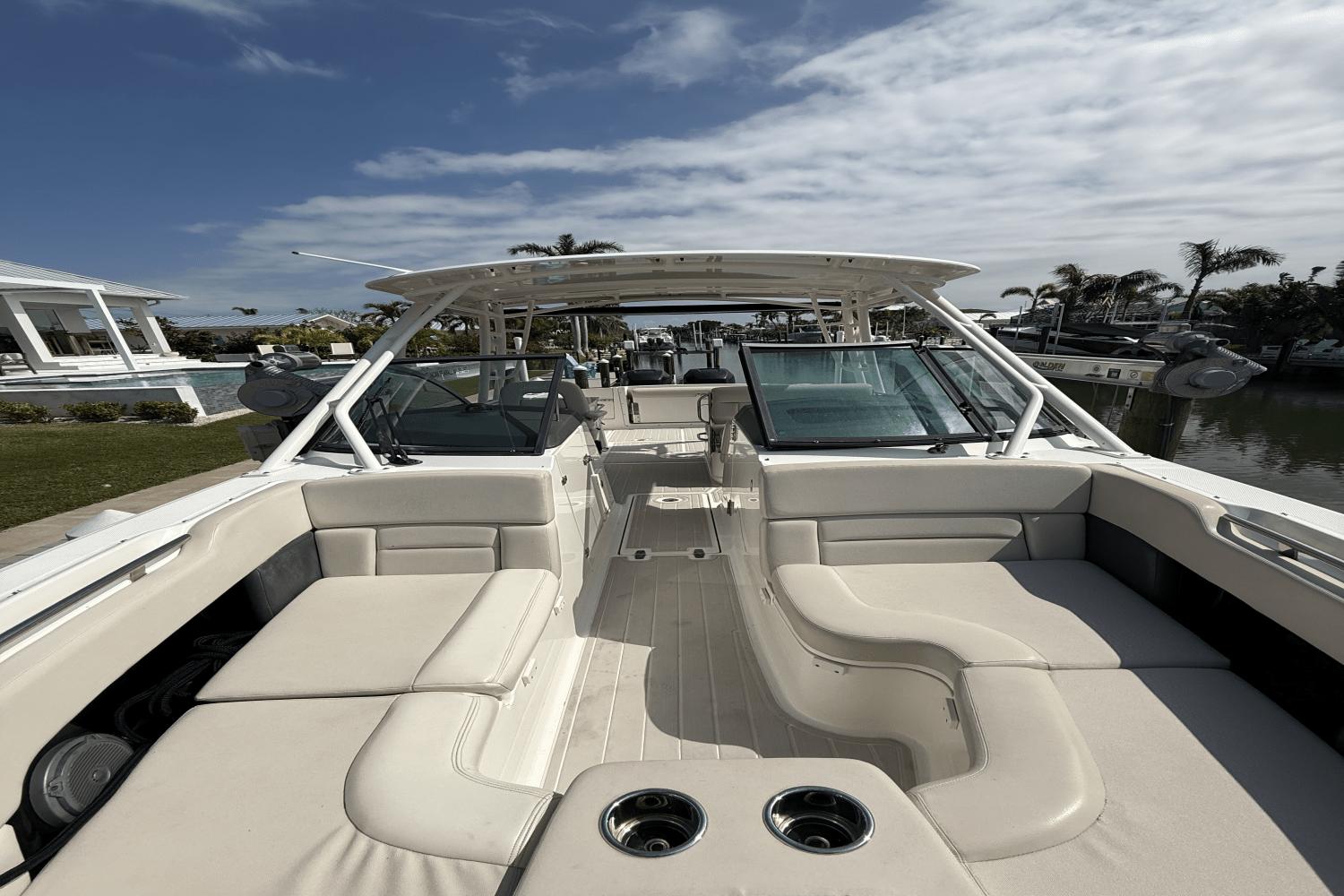 2015-boston-whaler-270-vantage-power-9850909-983933351-0-250620250857-0