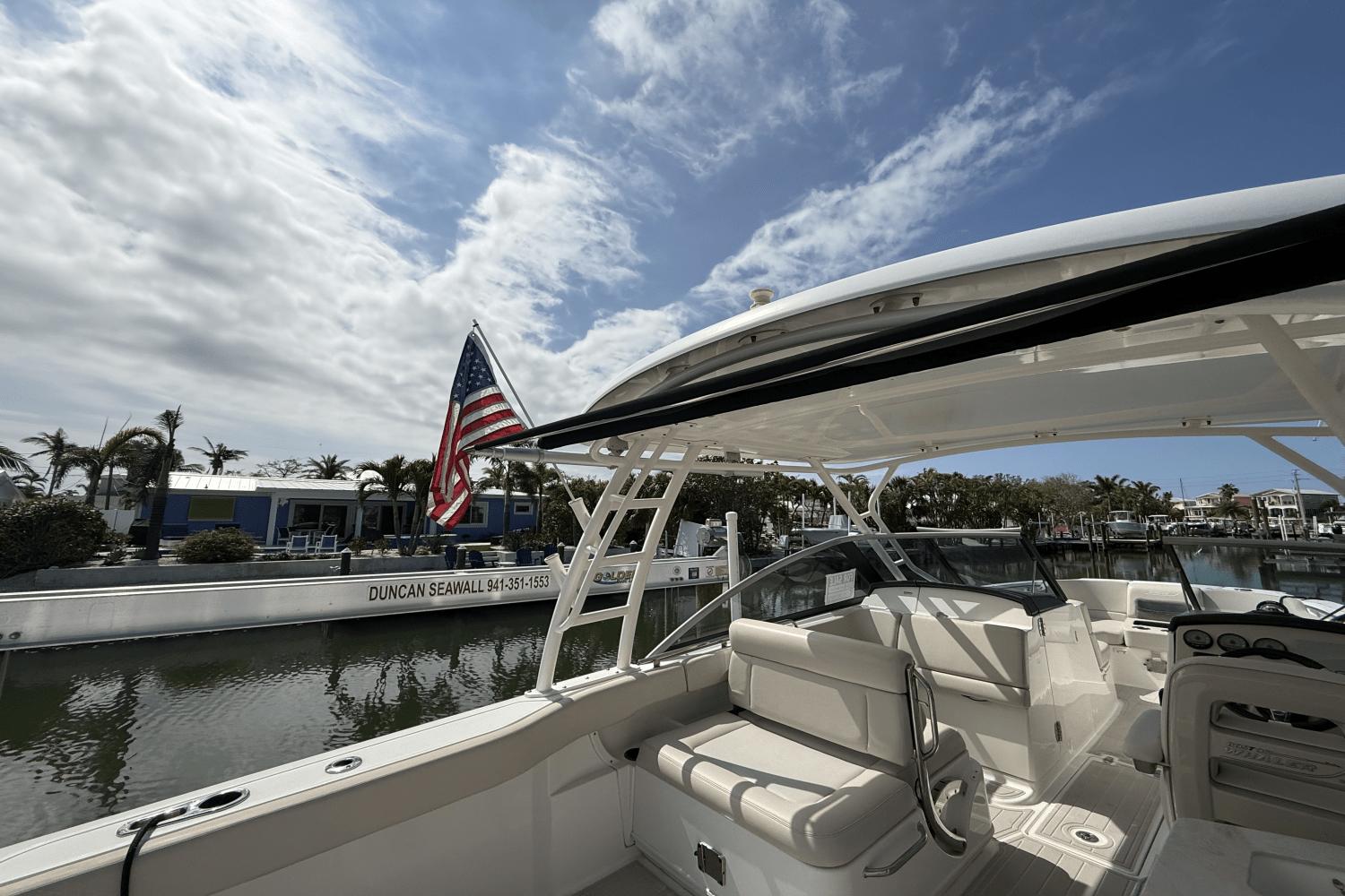 2015-boston-whaler-270-vantage-power-9850909-983933403-0-250620250858-7