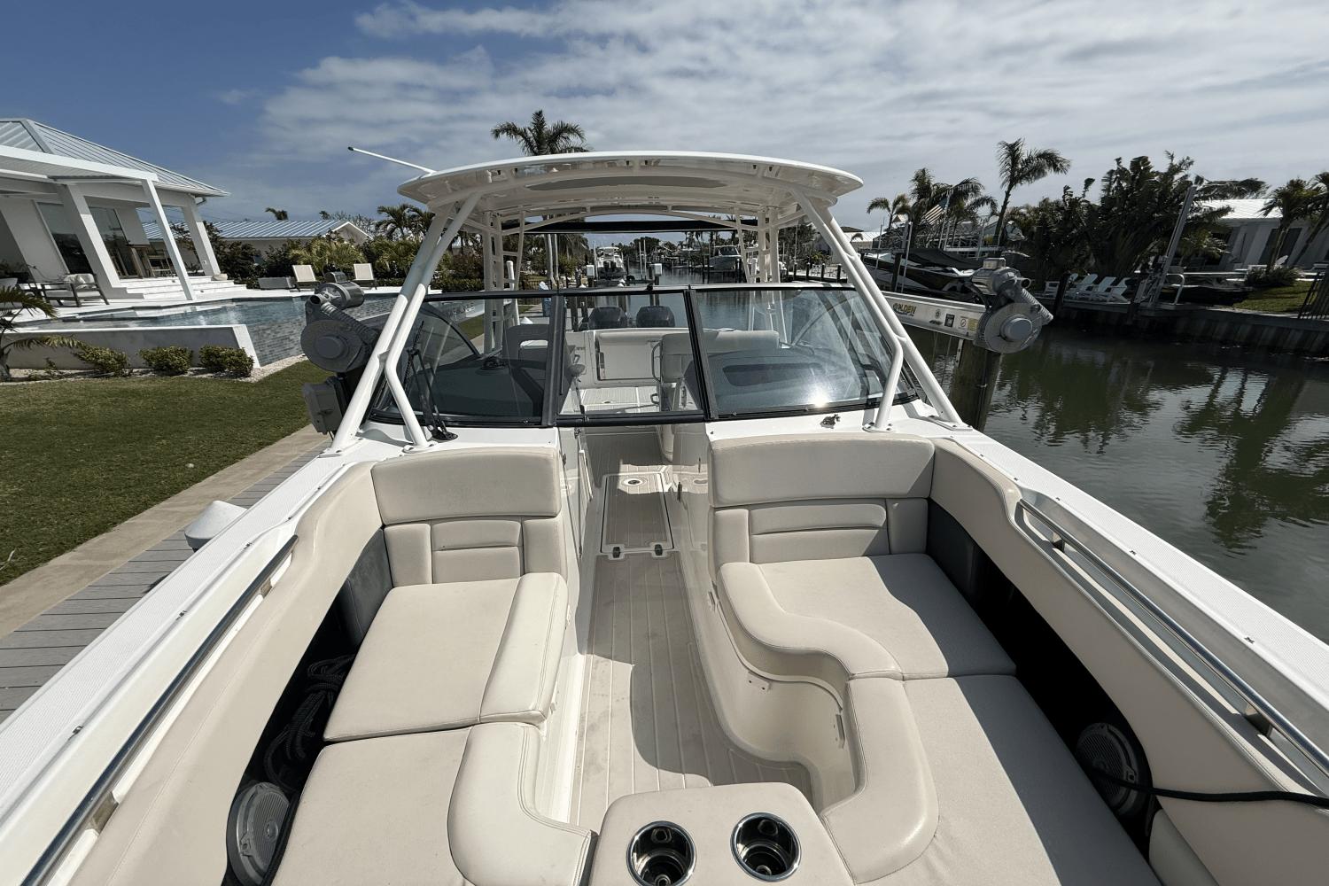2015-boston-whaler-270-vantage-power-9850909-983933405-0-250620250858-4