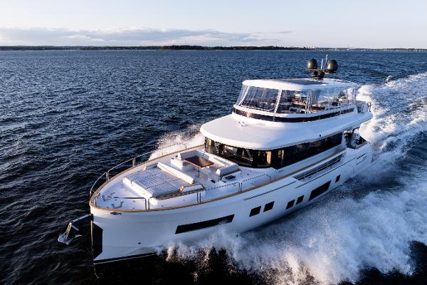 2022 Sirena 68