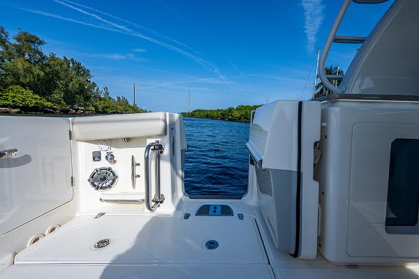 38' Boston Whaler, Listing Number 100914657, Image No. 14