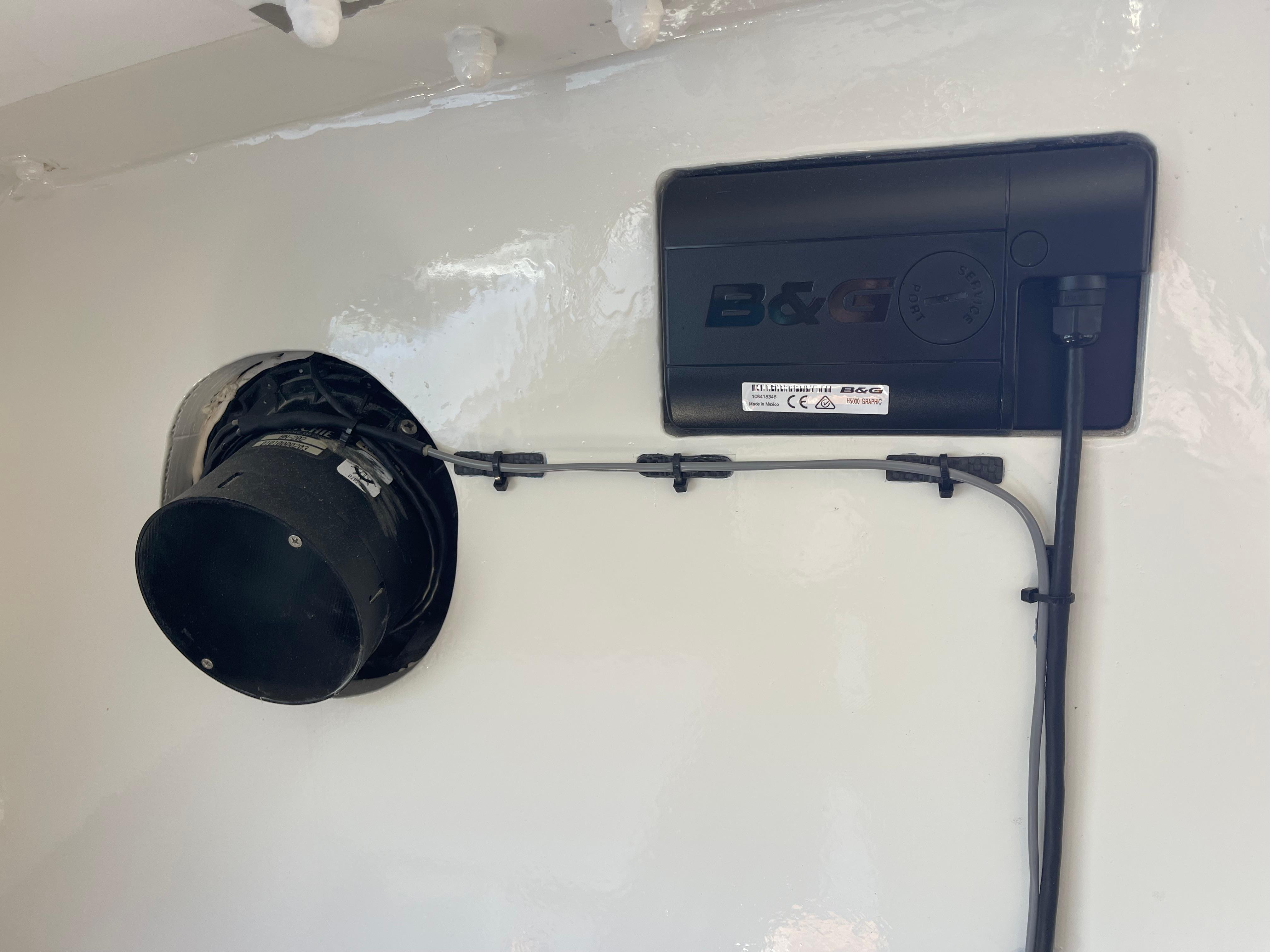 B&G marine equipment installed on a CAL 40 sailboat, model year 1964.