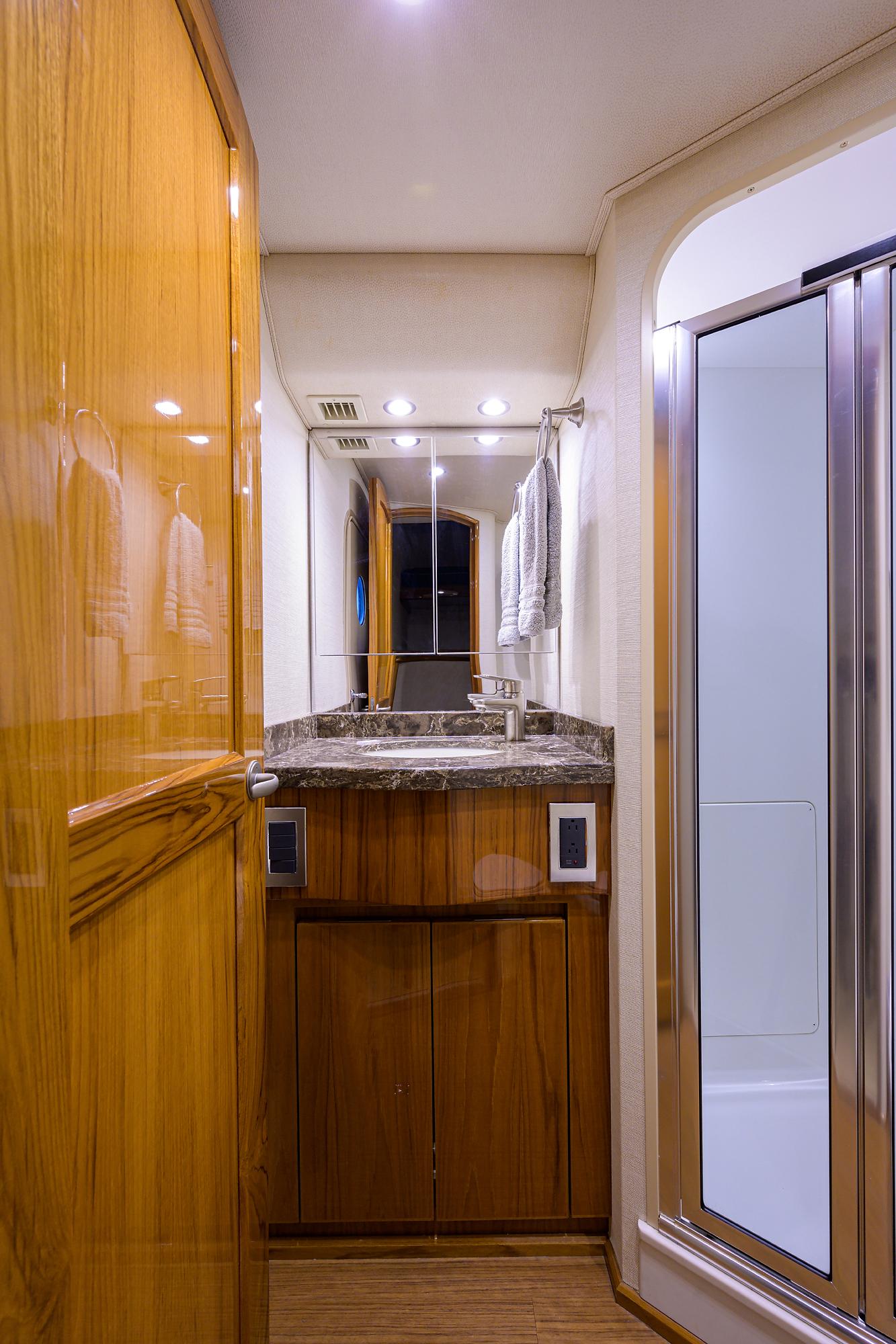 Viking 66 Toro-Guest Head