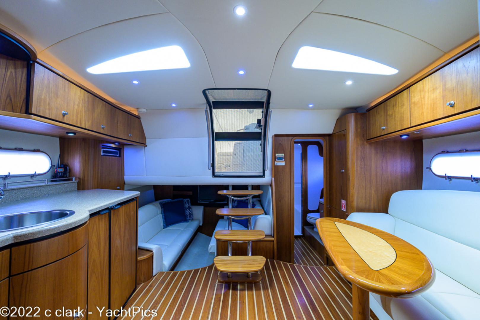 Tiara 39 - Salon/Galley