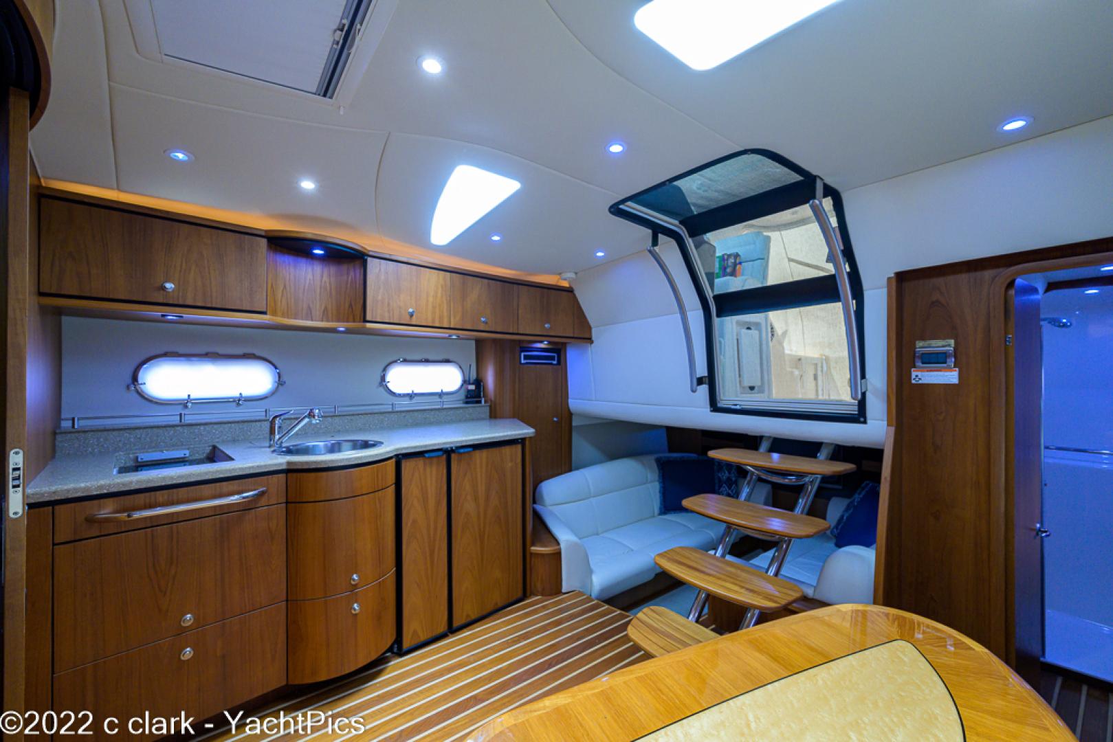 Tiara 39 - Salon/Galley