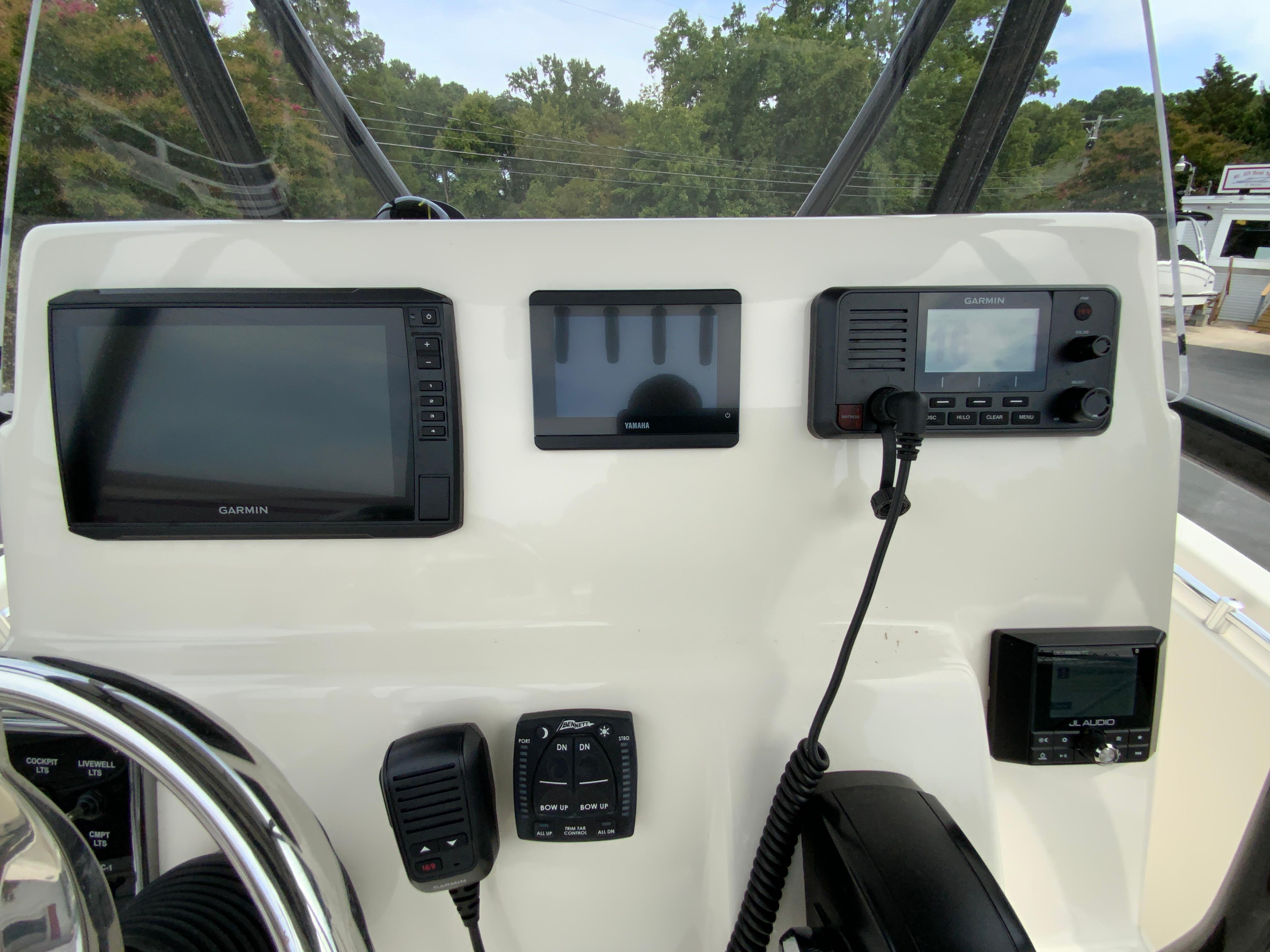 2022 Cobia 220 Center Console-11