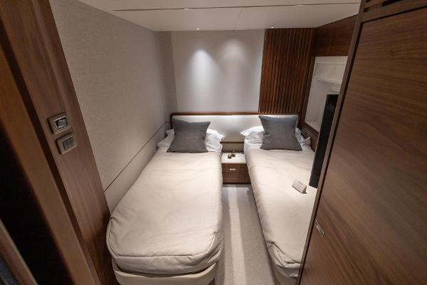 Princess Motor Yacht Sales - Used Princess X80