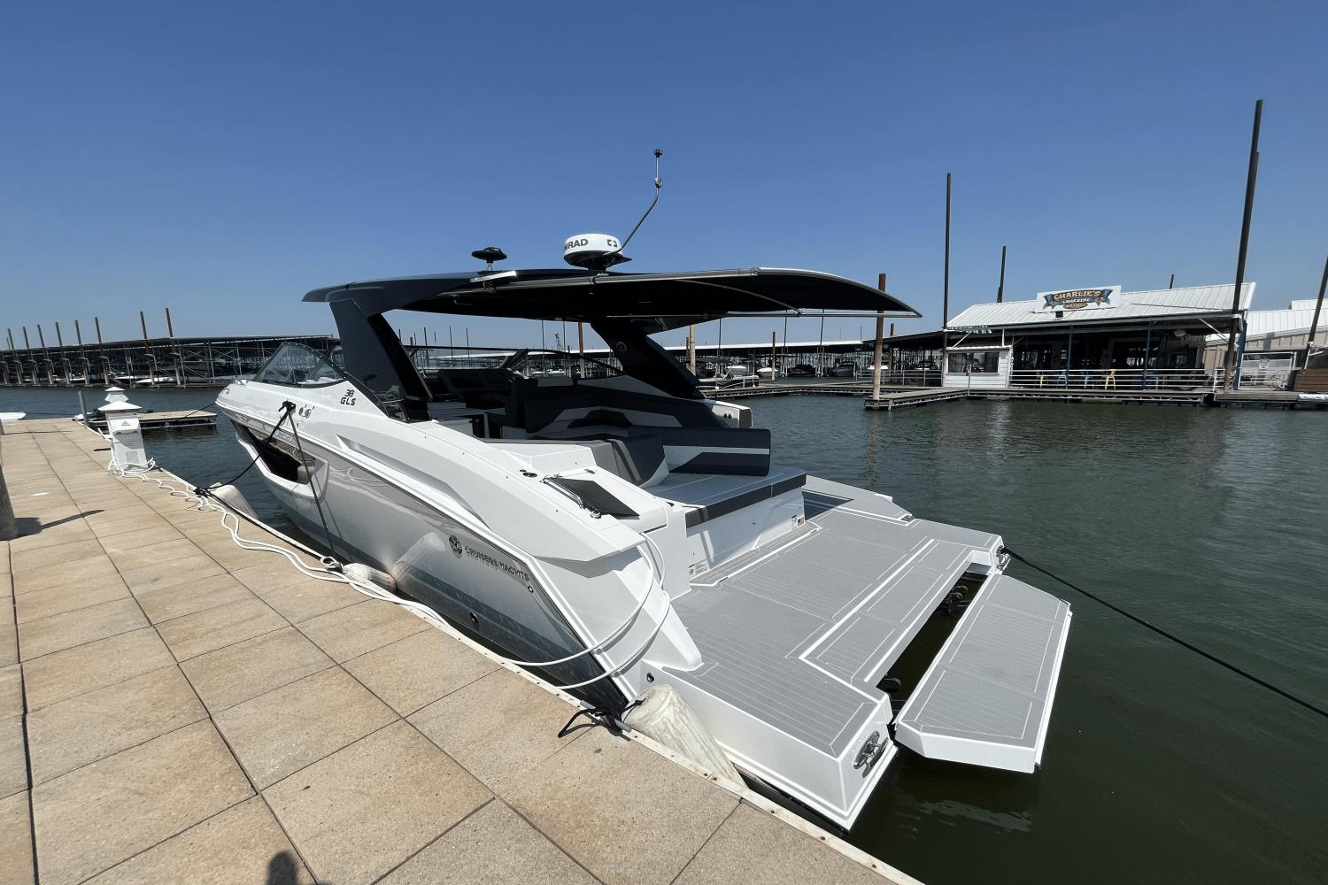 2025-cruisers-yachts-38gls--power-9309015-967424617-0-230820241140-3