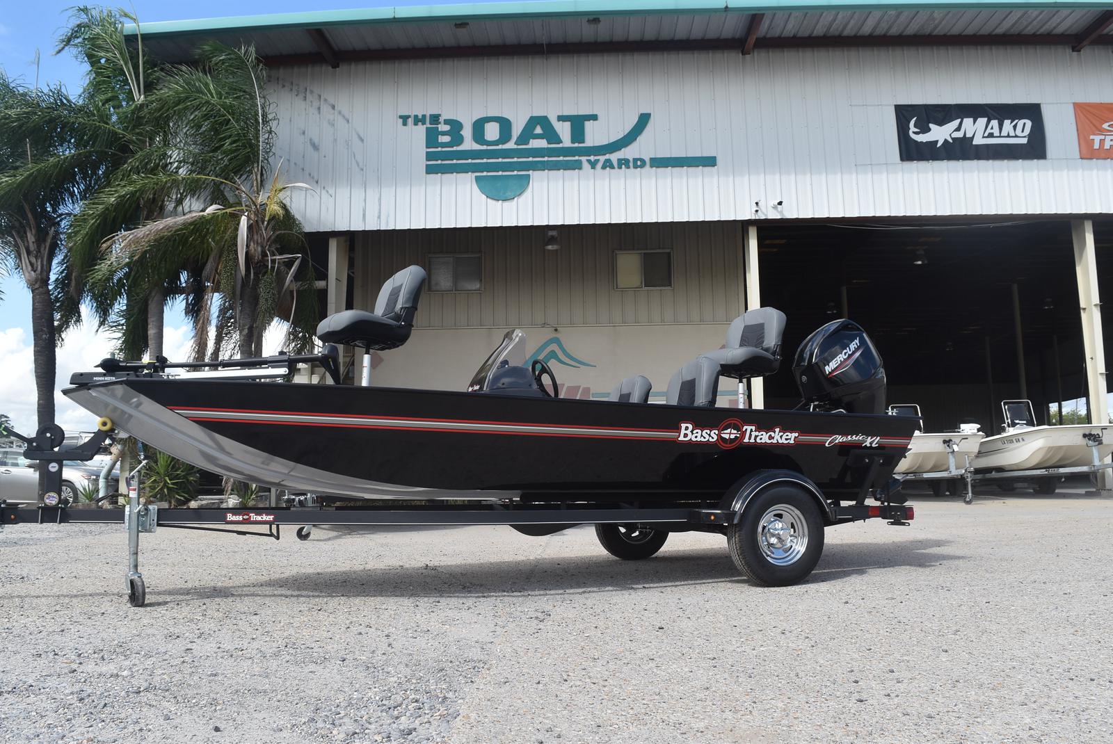 2022 Tracker Boats boat for sale, model of the boat is Tracker Classic XL, 50 ELPT & Image # 3 of 5