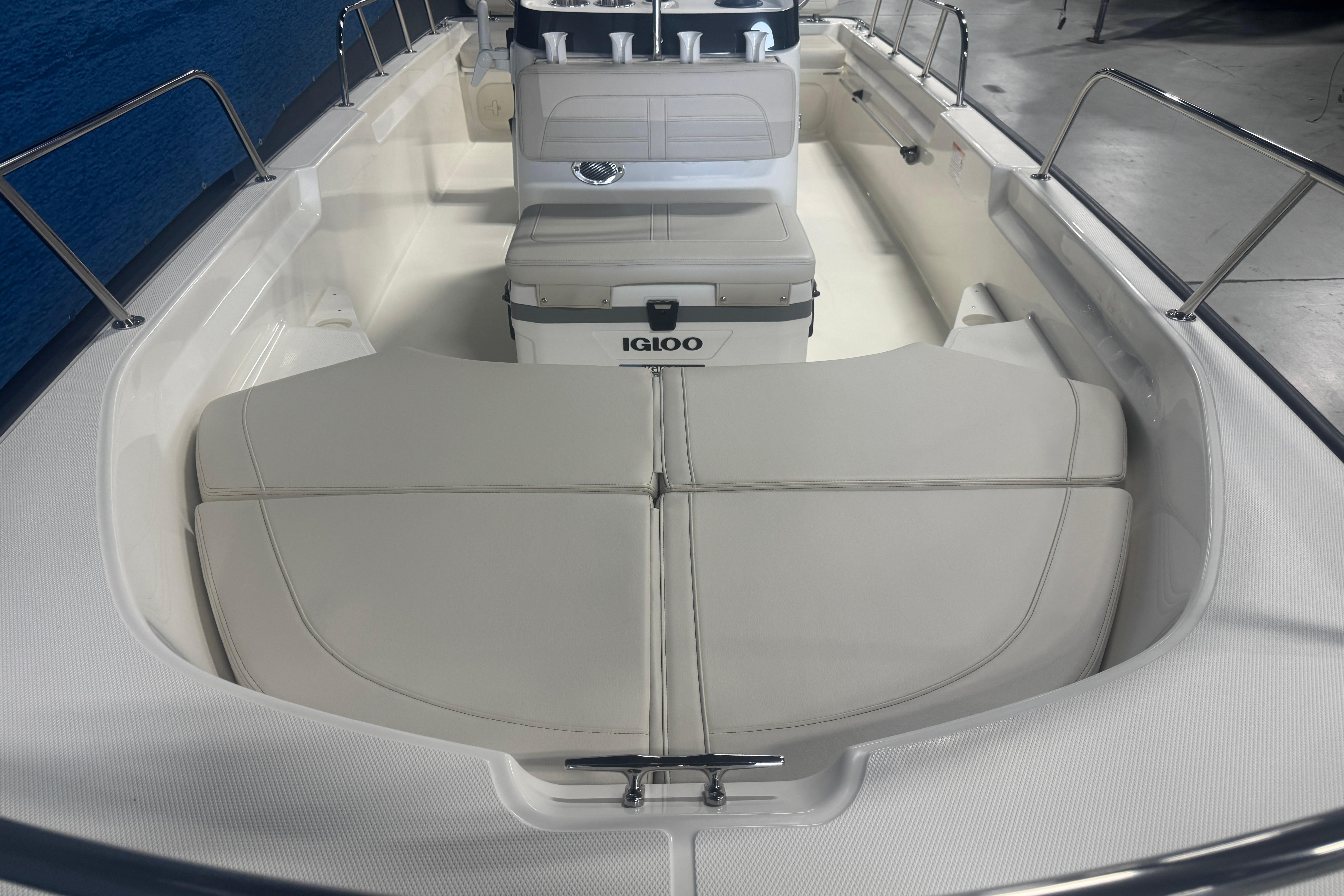 2025 Boston Whaler 170 Montauk #BW0485B inventory image at Sun Country Marine Group, Irvine 2025 Boston Whaler 170 Montauk #BW0485B inventory image at Sun Country Marine Group, Irvine