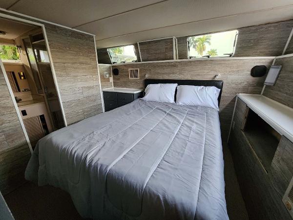 44' Tollycraft, Listing Number 100913141, - Photo No. 11