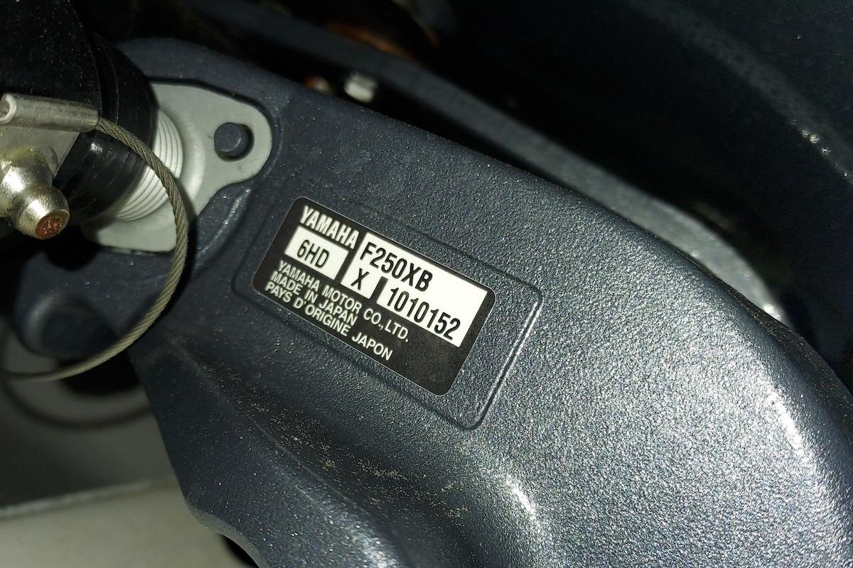 NC 10454 BW Knot 10 Yacht Sales NC 10454 BW Knot 10 Yacht Sales