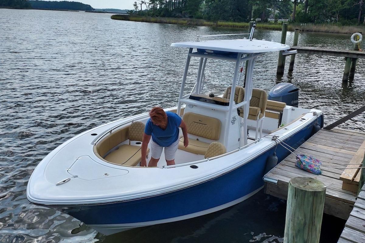 NC 10454 BW Knot 10 Yacht Sales NC 10454 BW Knot 10 Yacht Sales