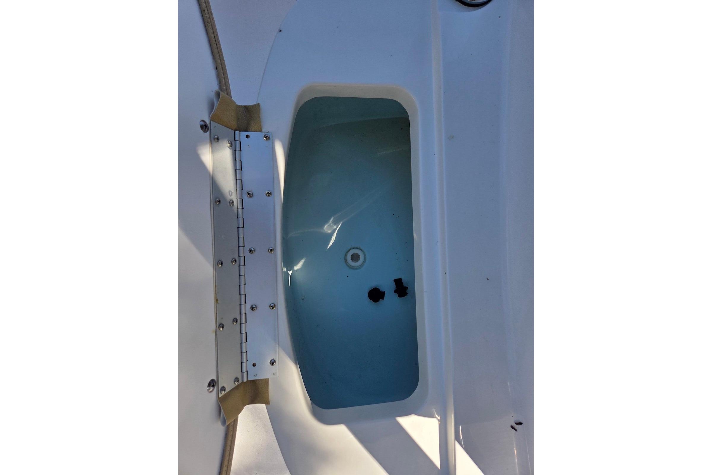 NC 10454 BW Knot 10 Yacht Sales NC 10454 BW Knot 10 Yacht Sales