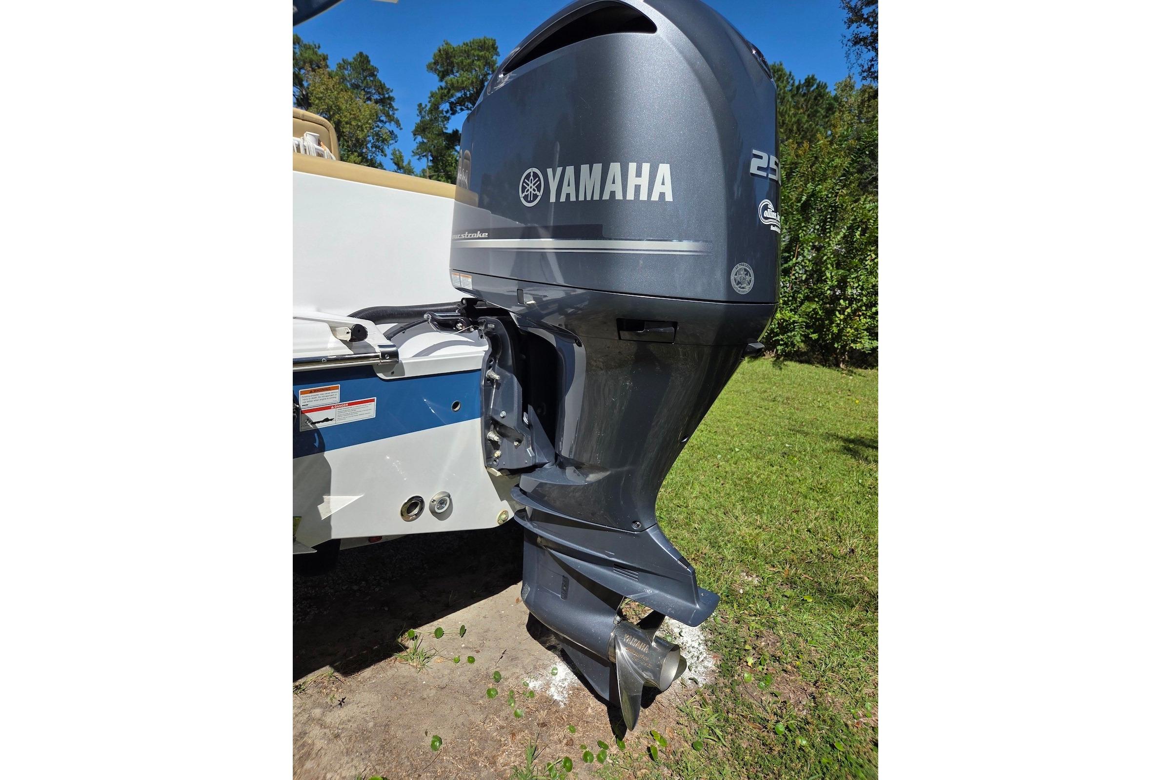 NC 10454 BW Knot 10 Yacht Sales NC 10454 BW Knot 10 Yacht Sales