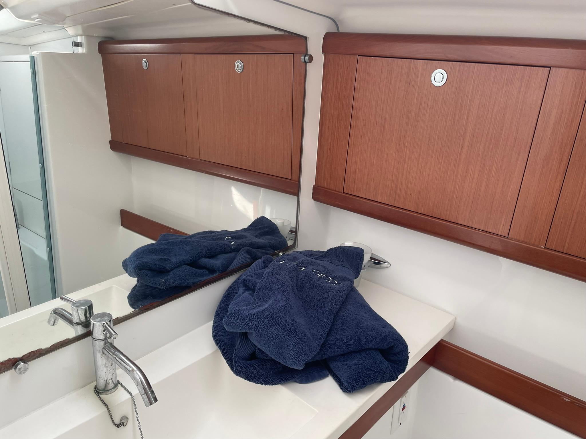 Yacht Photos Pics