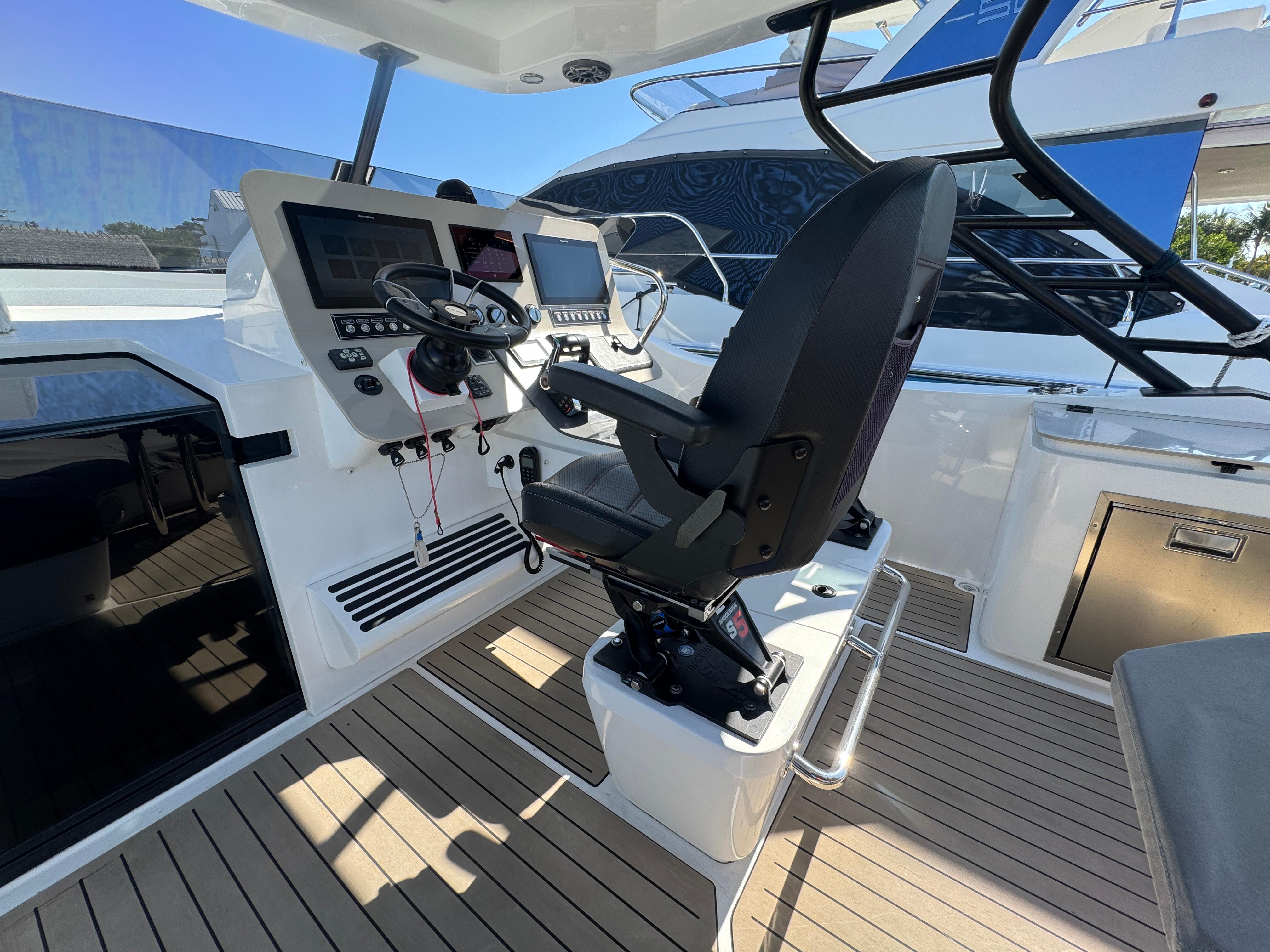 Gulf Craft-Oryx 379 2023 -FL-US-9709003 | Thumbnail