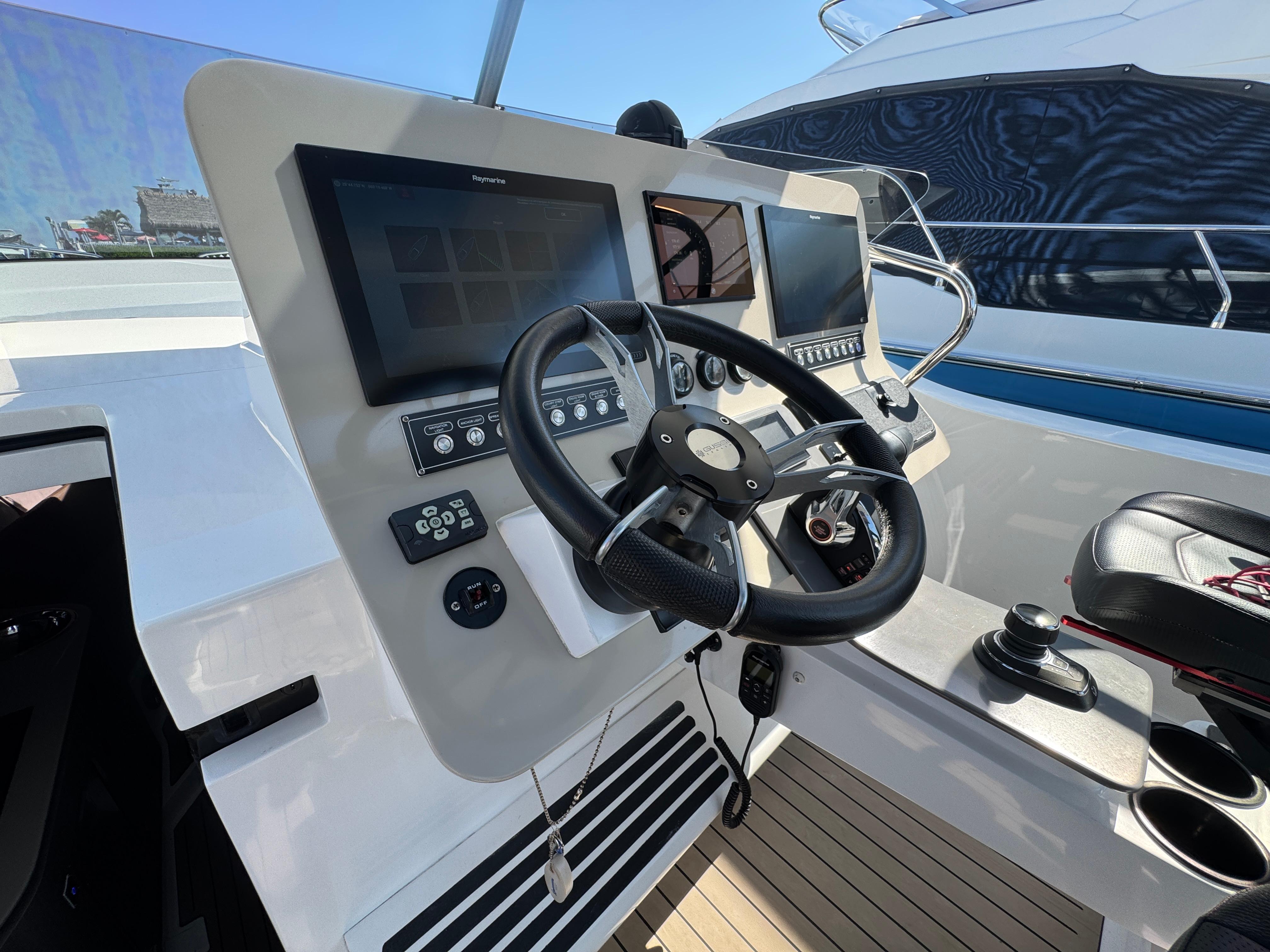 Gulf Craft-Oryx 379 2023 -FL-US-9709003 | Thumbnail