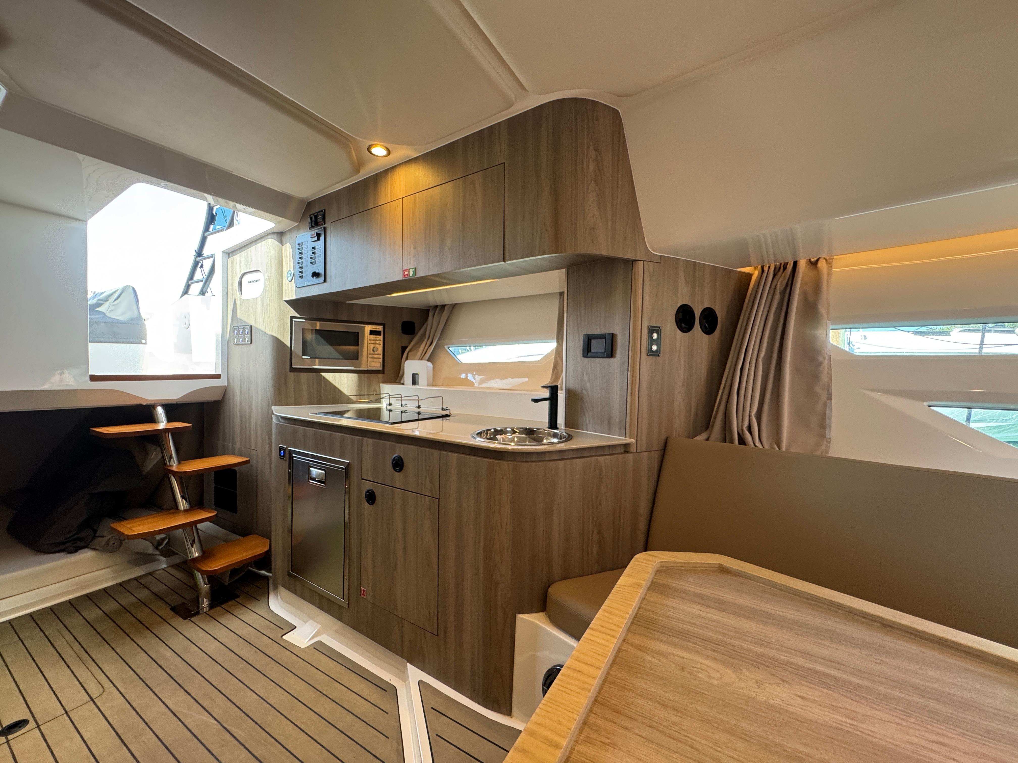 Gulf Craft-Oryx 379 2023 -FL-US-9709003 | Thumbnail