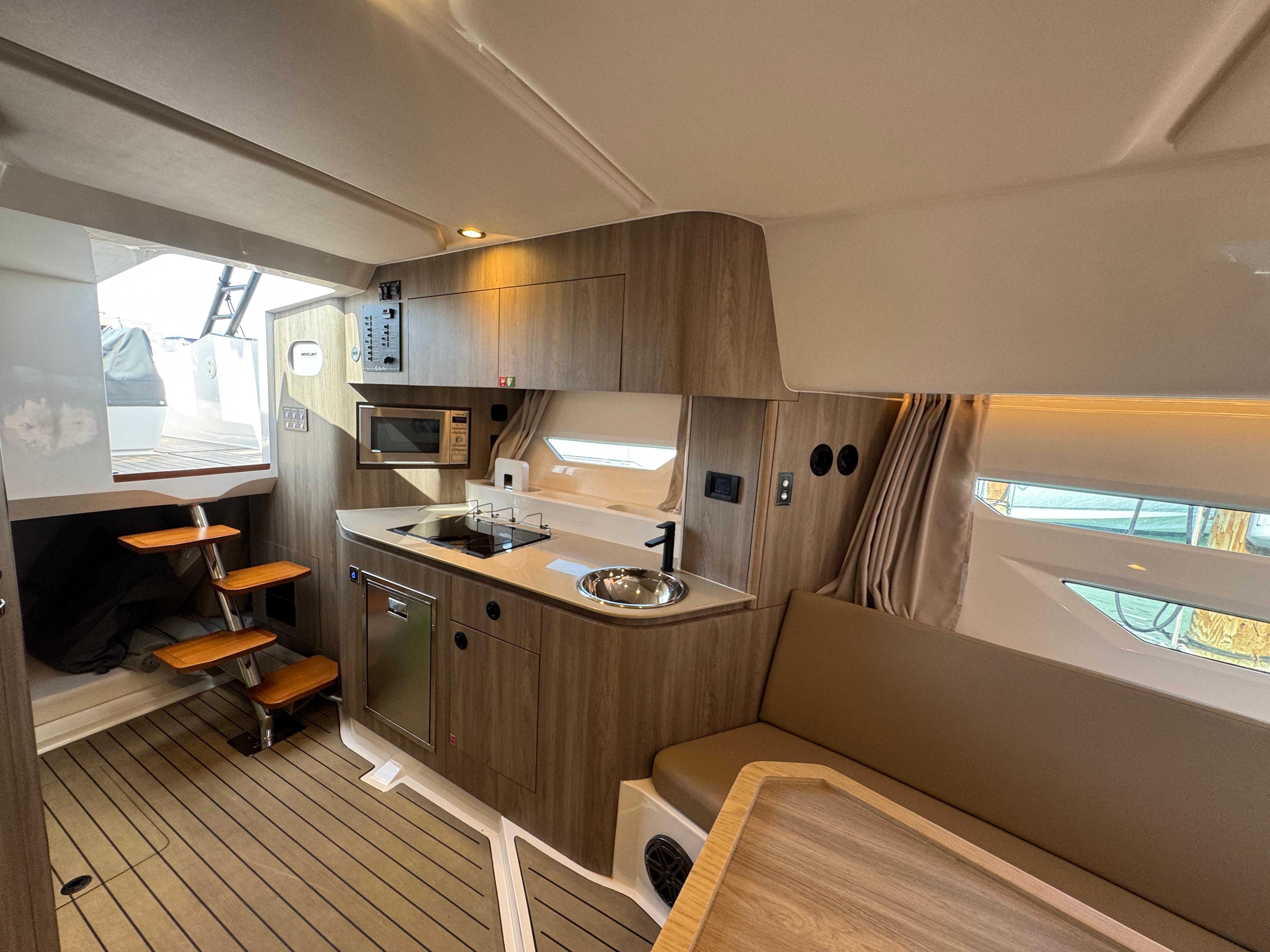 Gulf Craft-Oryx 379 2023 -FL-US-9709003 | Thumbnail
