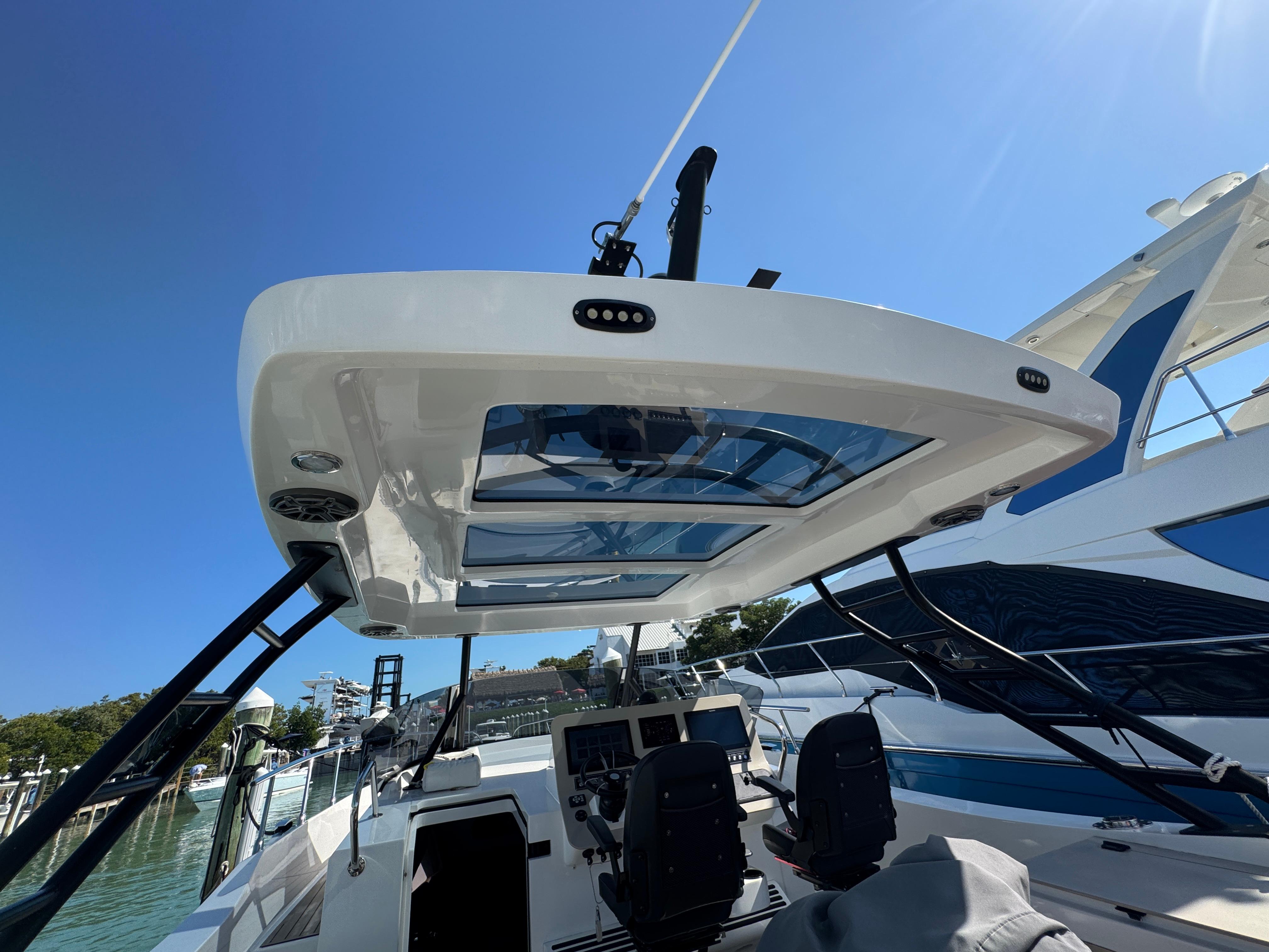 Gulf Craft-Oryx 379 2023 -FL-US-9709003 | Thumbnail