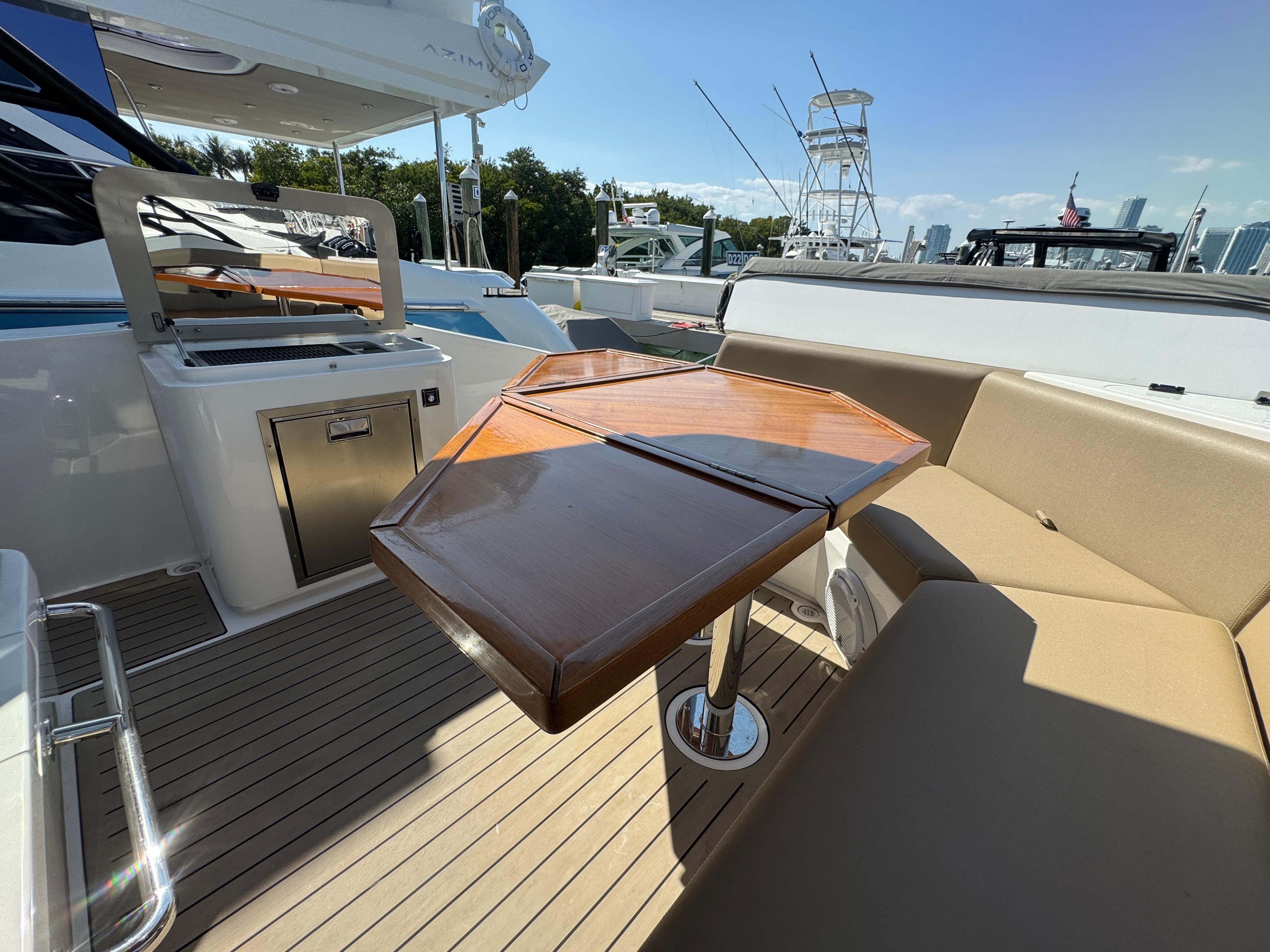 Gulf Craft-Oryx 379 2023 -FL-US-9709003 | Thumbnail