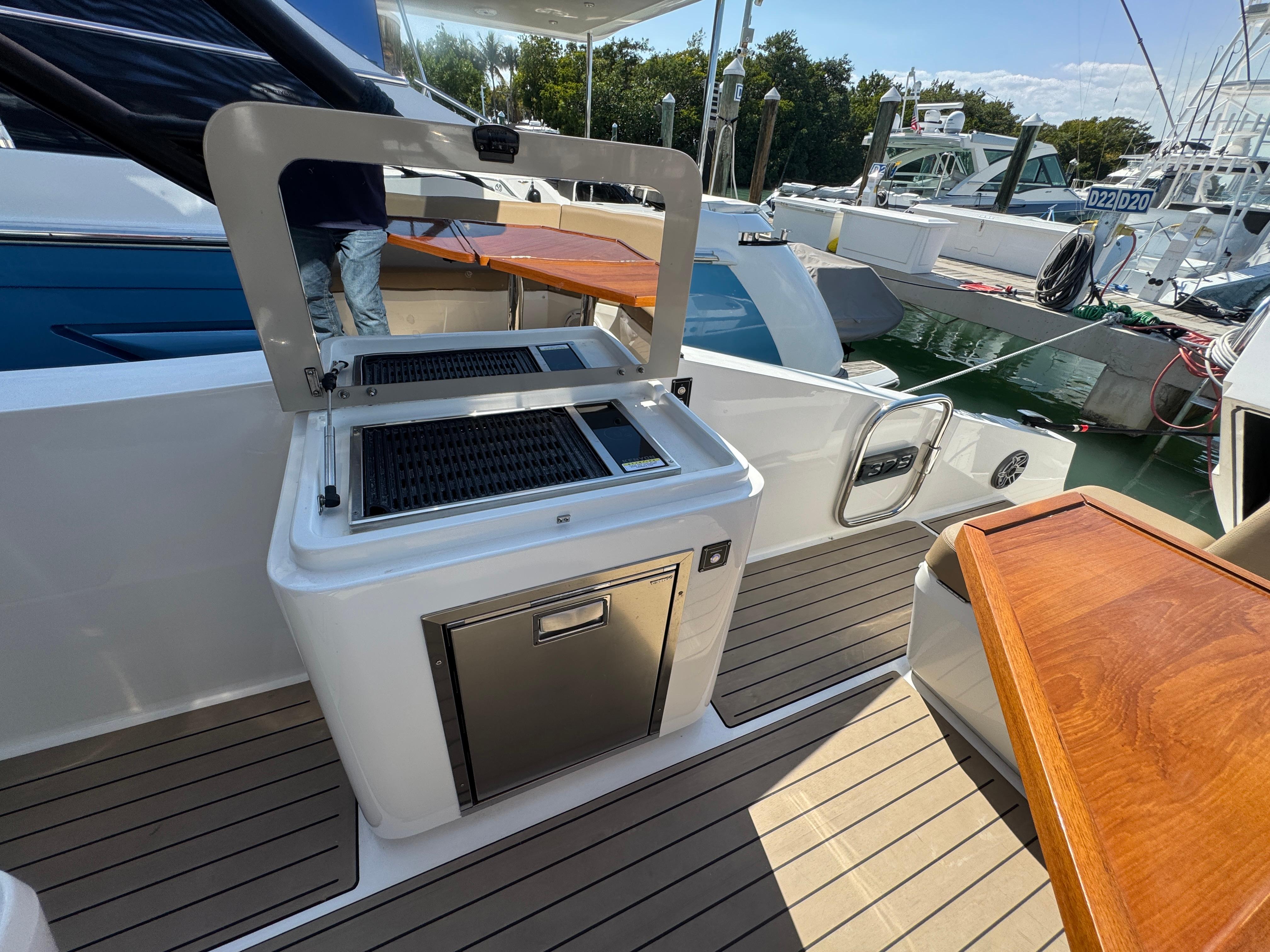 Gulf Craft-Oryx 379 2023 -FL-US-9709003 | Thumbnail