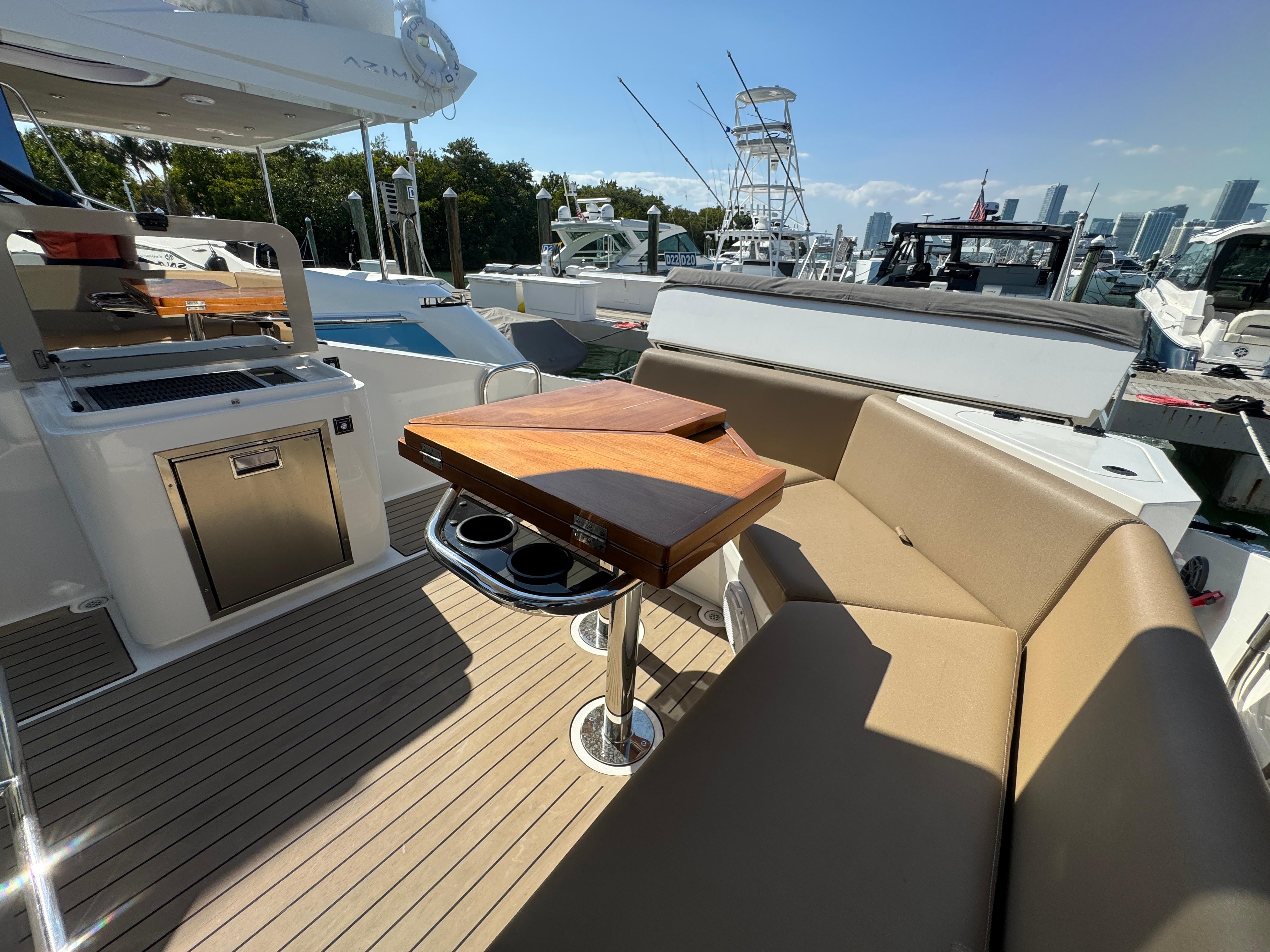 Gulf Craft-Oryx 379 2023 -FL-US-9709003 | Thumbnail