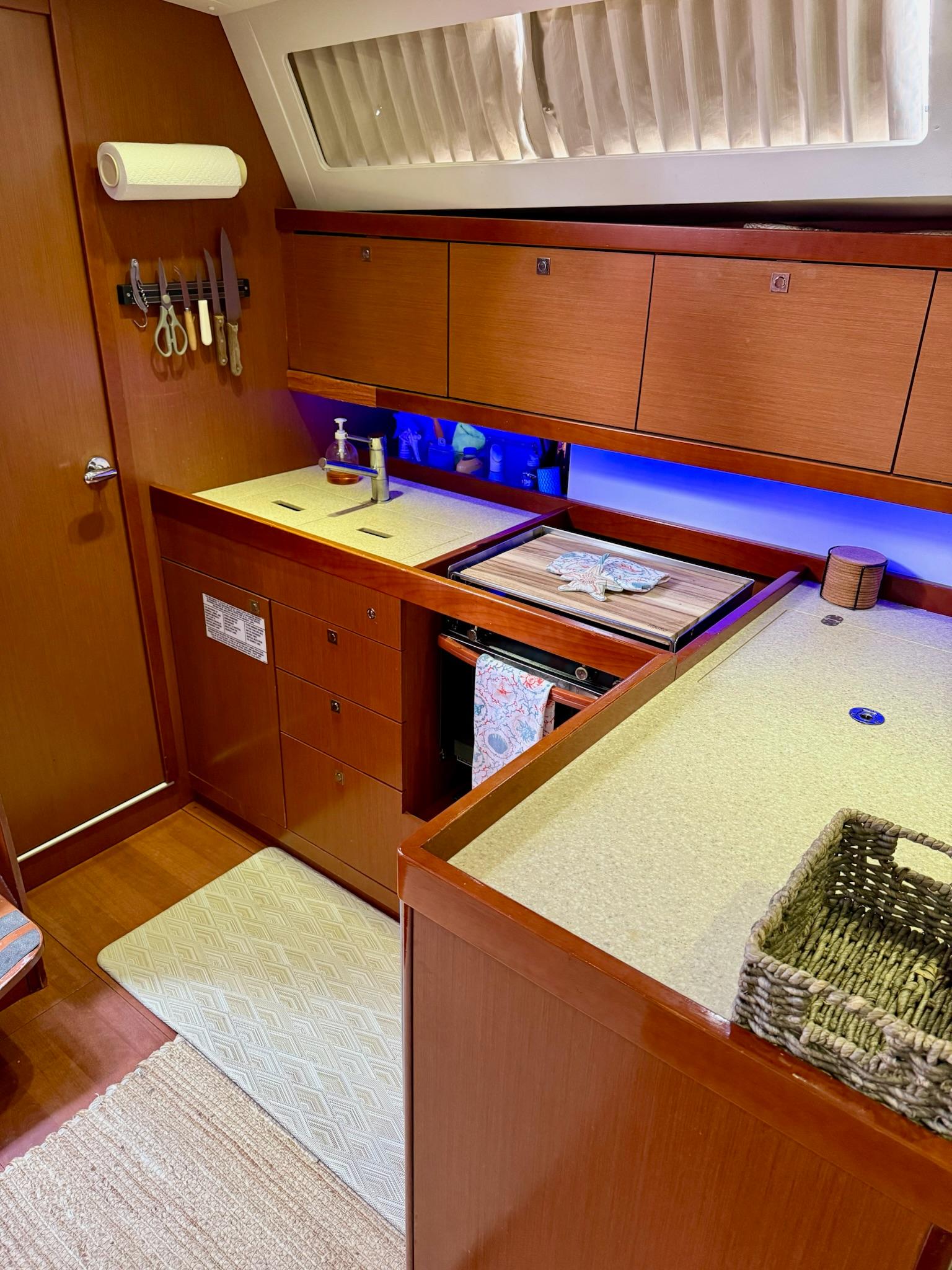 Yacht Photos Pics
