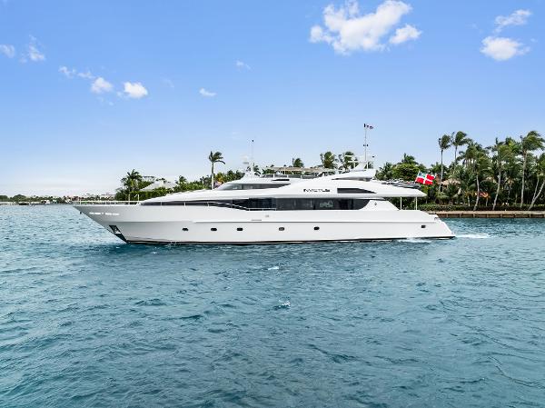 2006 Palmer Johnson 123 Motor Yacht