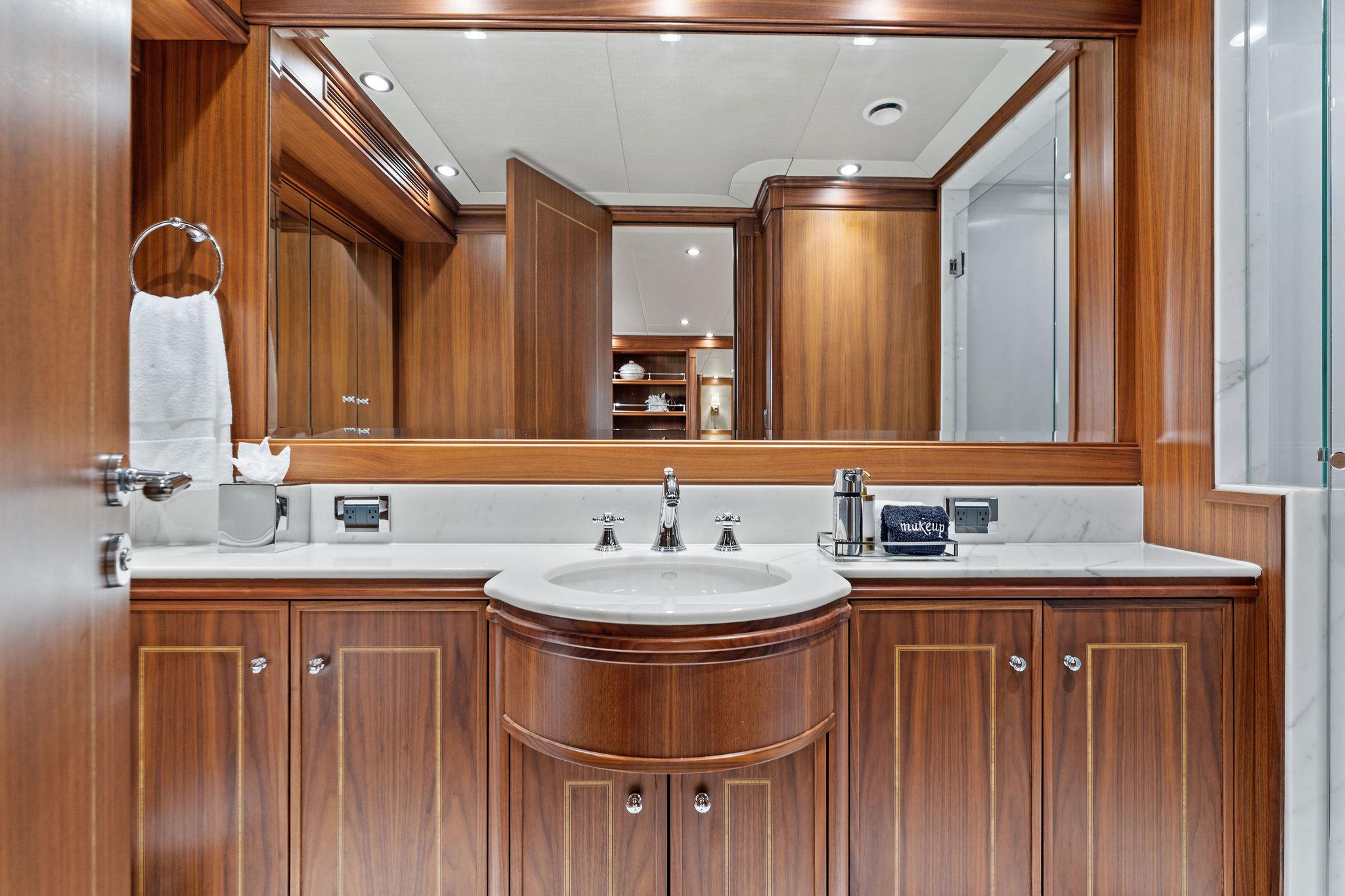 Palmer Johnson-Motor Yacht 2006-INVICTUS FL-US-9649040 | Thumbnail