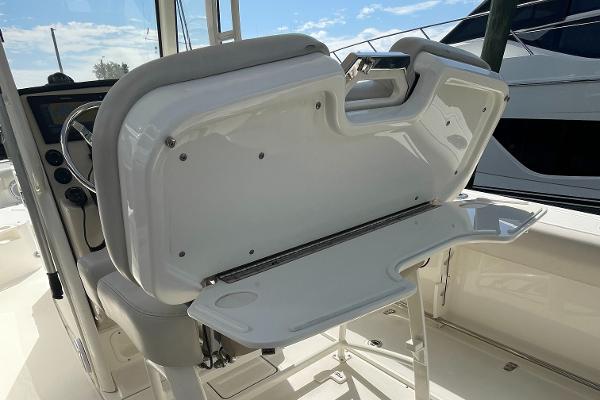 23' Boston Whaler, Listing Number 100905548, - Photo No. 5