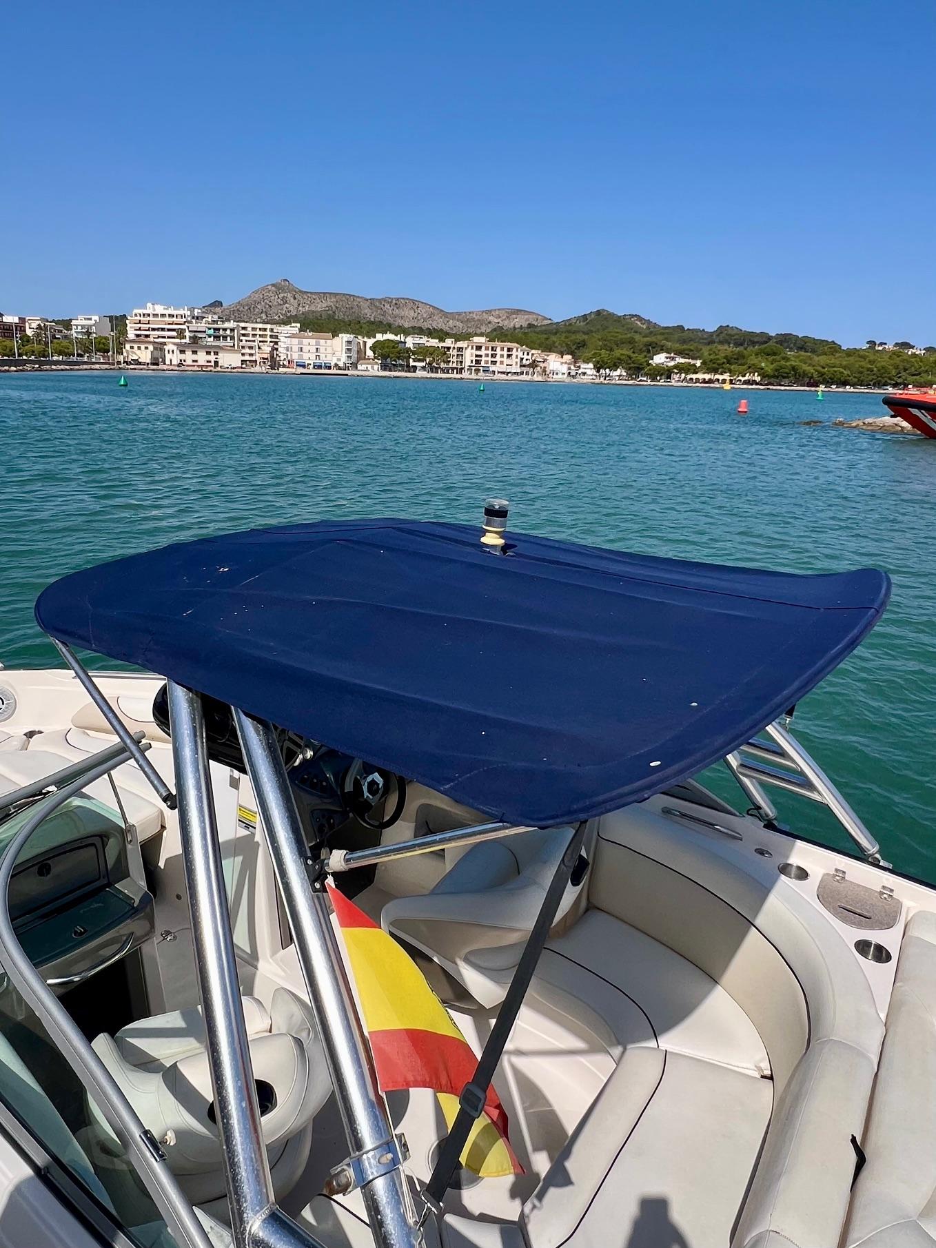 Rinker CAPTIVA 226BR style=