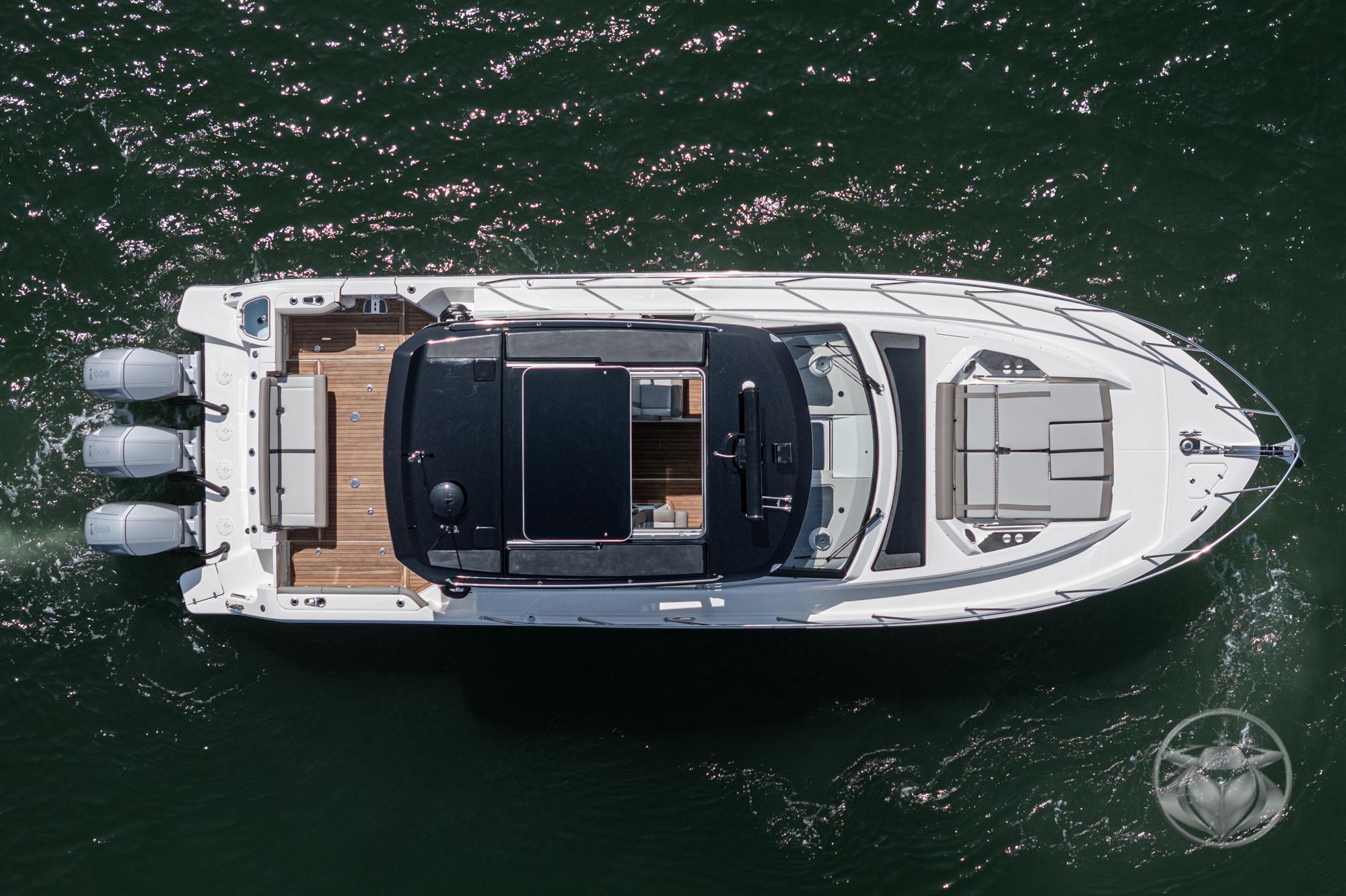 2025 Boston Whaler 405 Conquest #BW0845A inventory image at Sun Country Marine Group, Newport Beach 2025 Boston Whaler 405 Conquest #BW0845A inventory image at Sun Country Marine Group, Newport Beach
