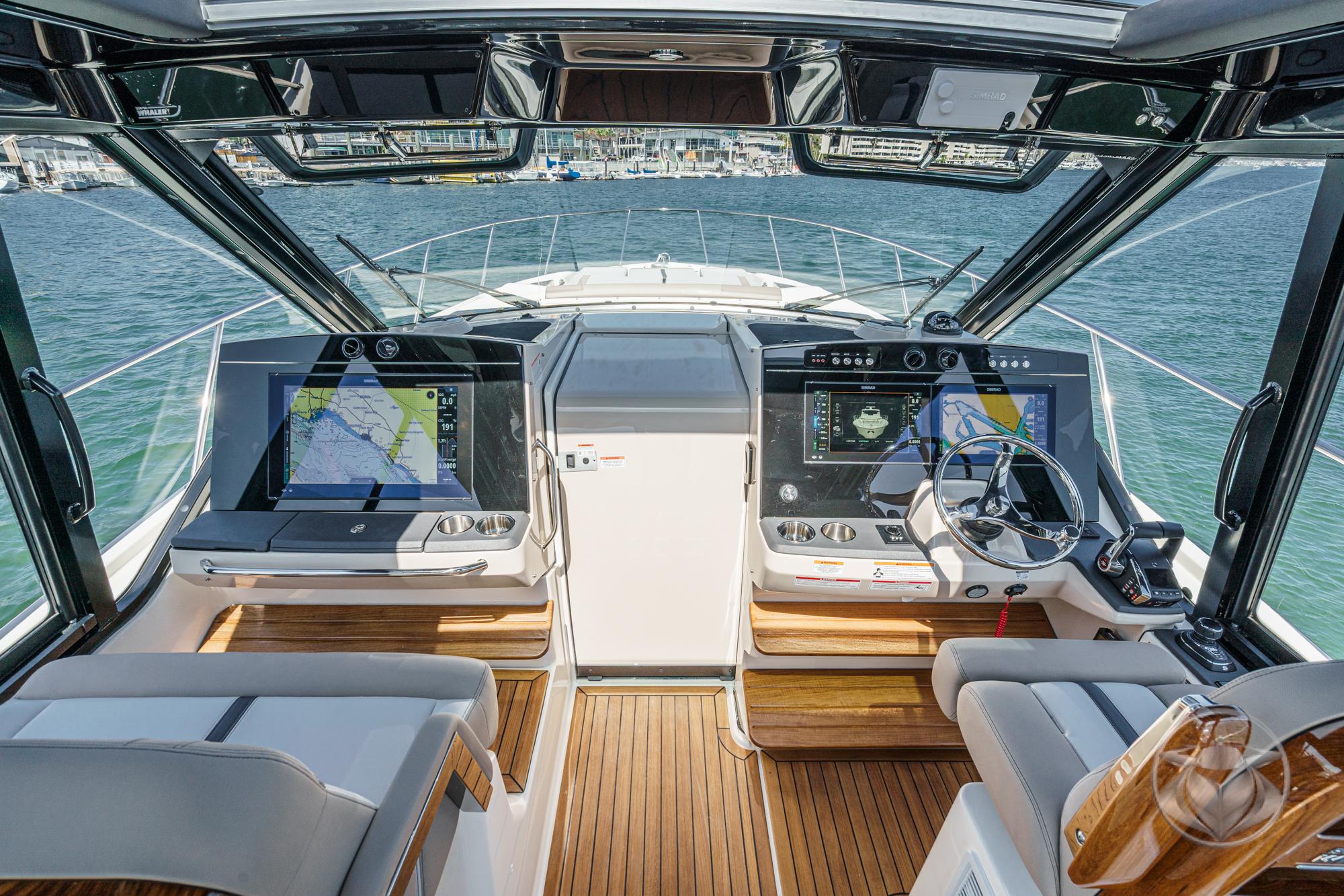 2025 Boston Whaler 405 Conquest #BW0845A inventory image at Sun Country Marine Group, Newport Beach 2025 Boston Whaler 405 Conquest #BW0845A inventory image at Sun Country Marine Group, Newport Beach
