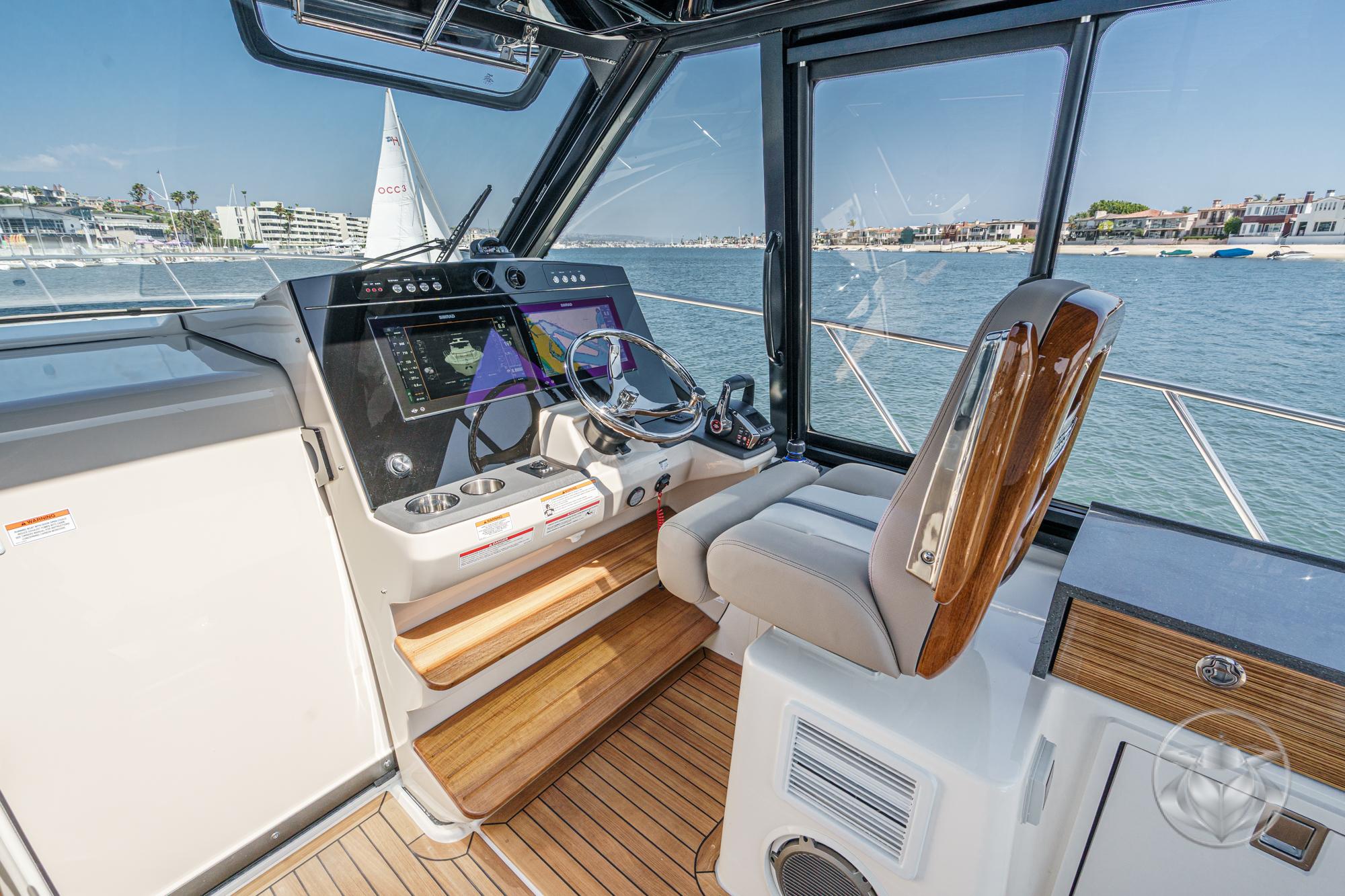 2025 Boston Whaler 405 Conquest #BW0845A inventory image at Sun Country Marine Group, Newport Beach 2025 Boston Whaler 405 Conquest #BW0845A inventory image at Sun Country Marine Group, Newport Beach
