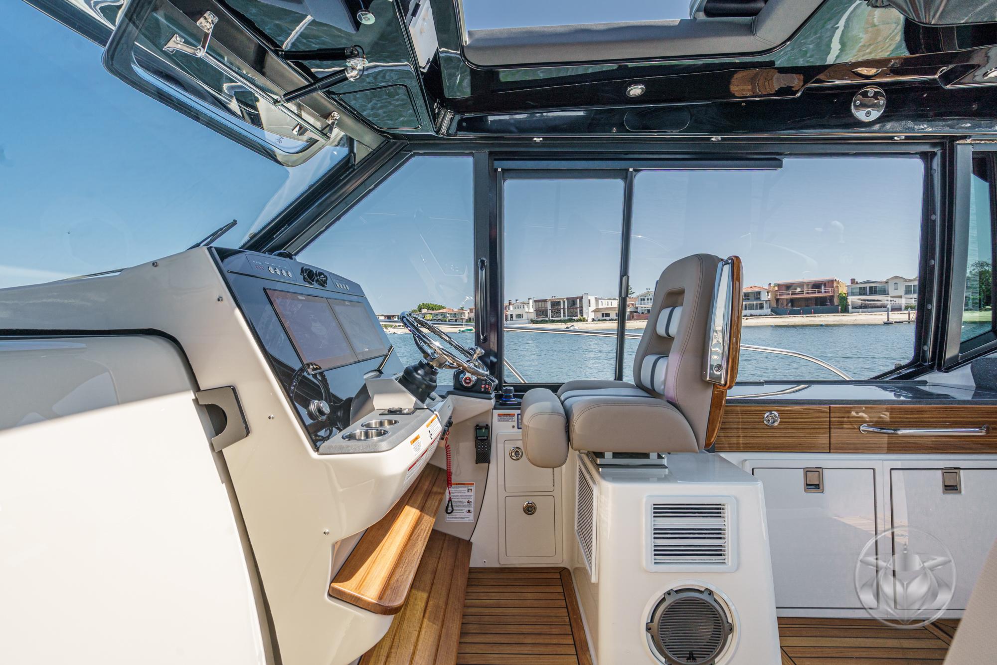 2025 Boston Whaler 405 Conquest #BW0845A inventory image at Sun Country Marine Group, Newport Beach 2025 Boston Whaler 405 Conquest #BW0845A inventory image at Sun Country Marine Group, Newport Beach