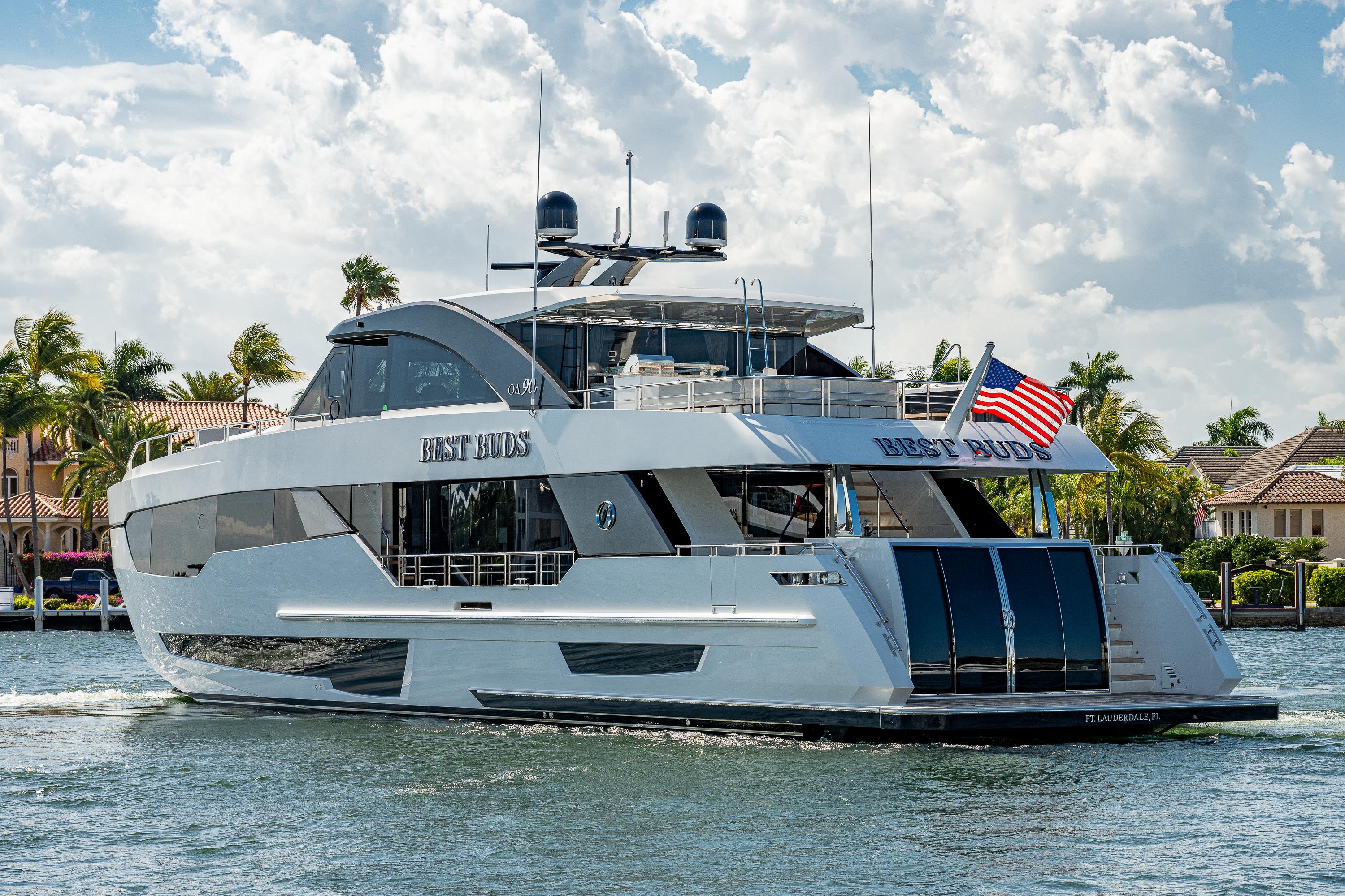 2019 Ocean Alexander 90R BEST BUDS