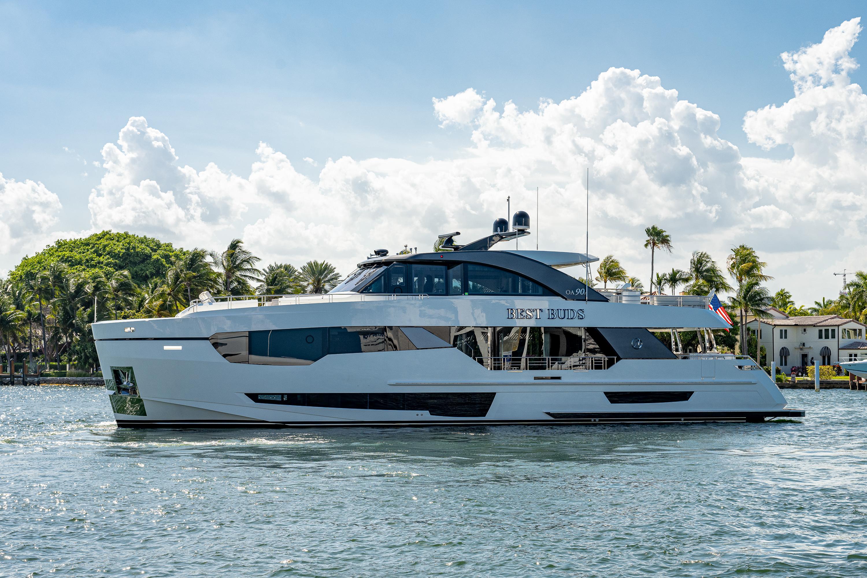 2019 Ocean Alexander 90R BEST BUDS