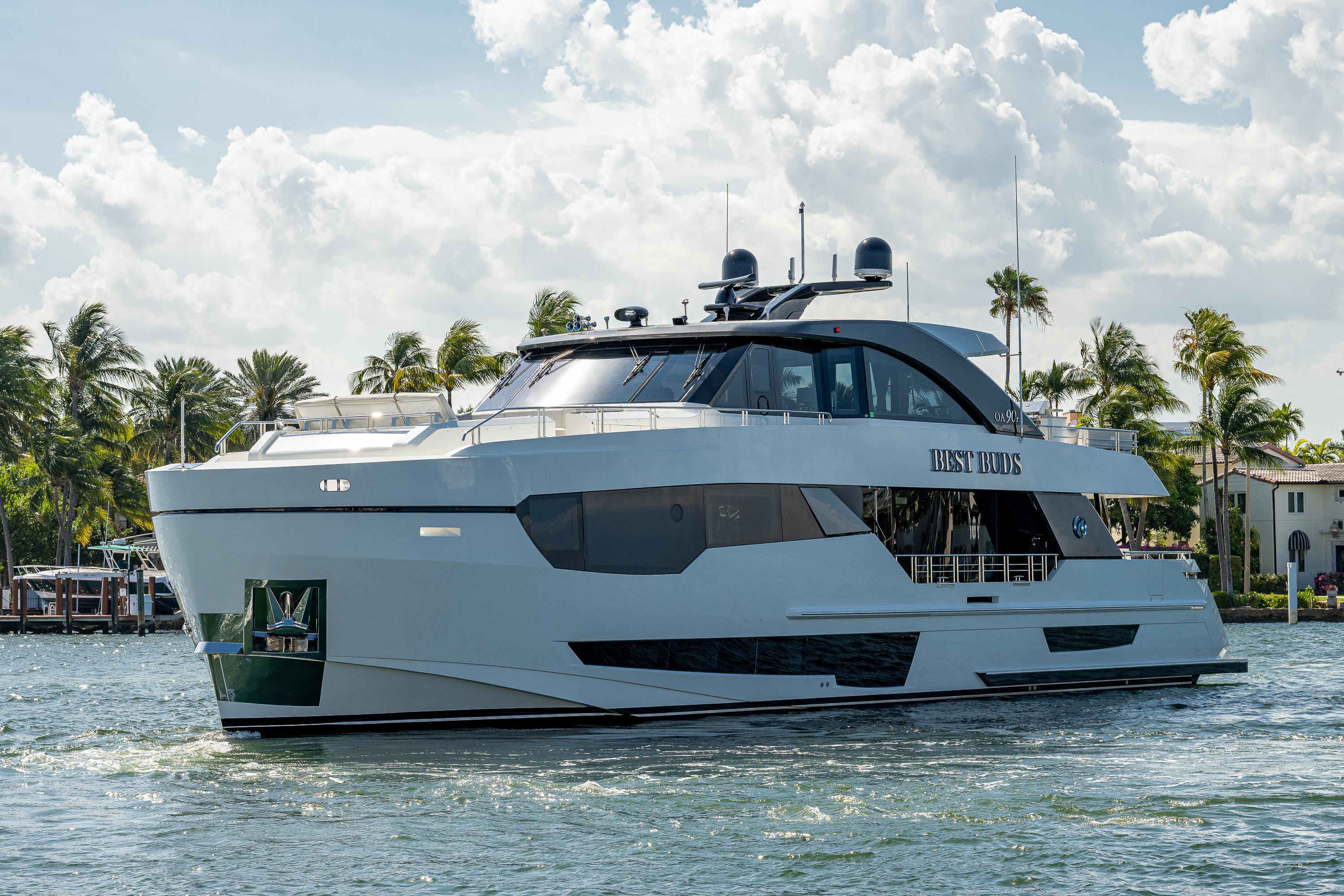 2019 Ocean Alexander 90R BEST BUDS