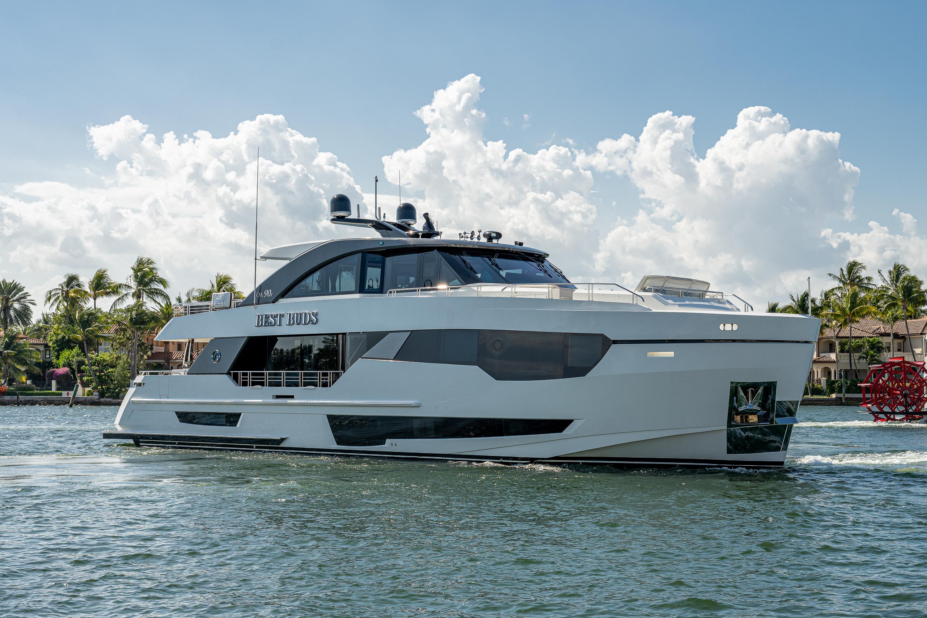 2019 Ocean Alexander 90R BEST BUDS