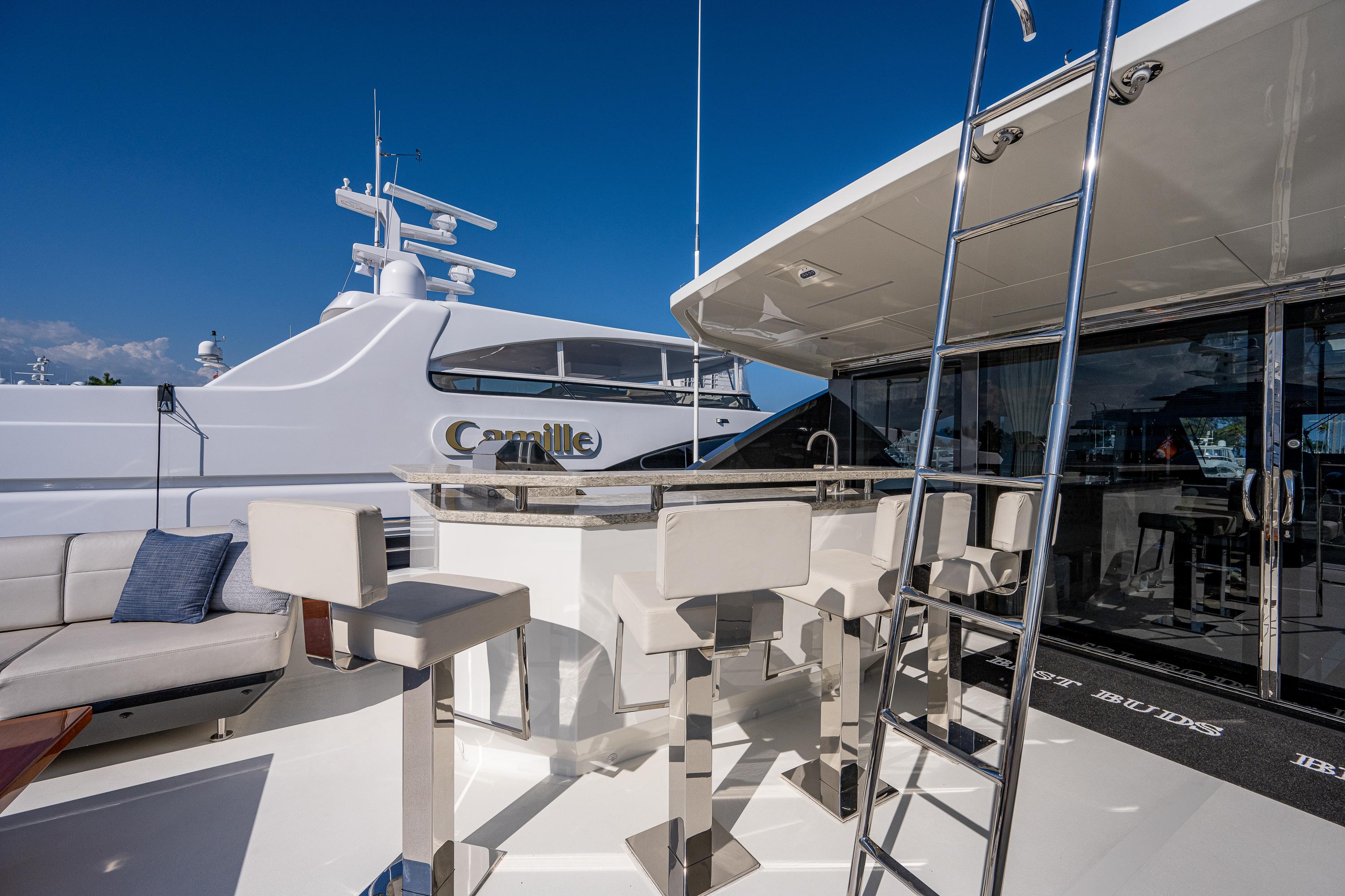 2019 Ocean Alexander 90R BEST BUDS