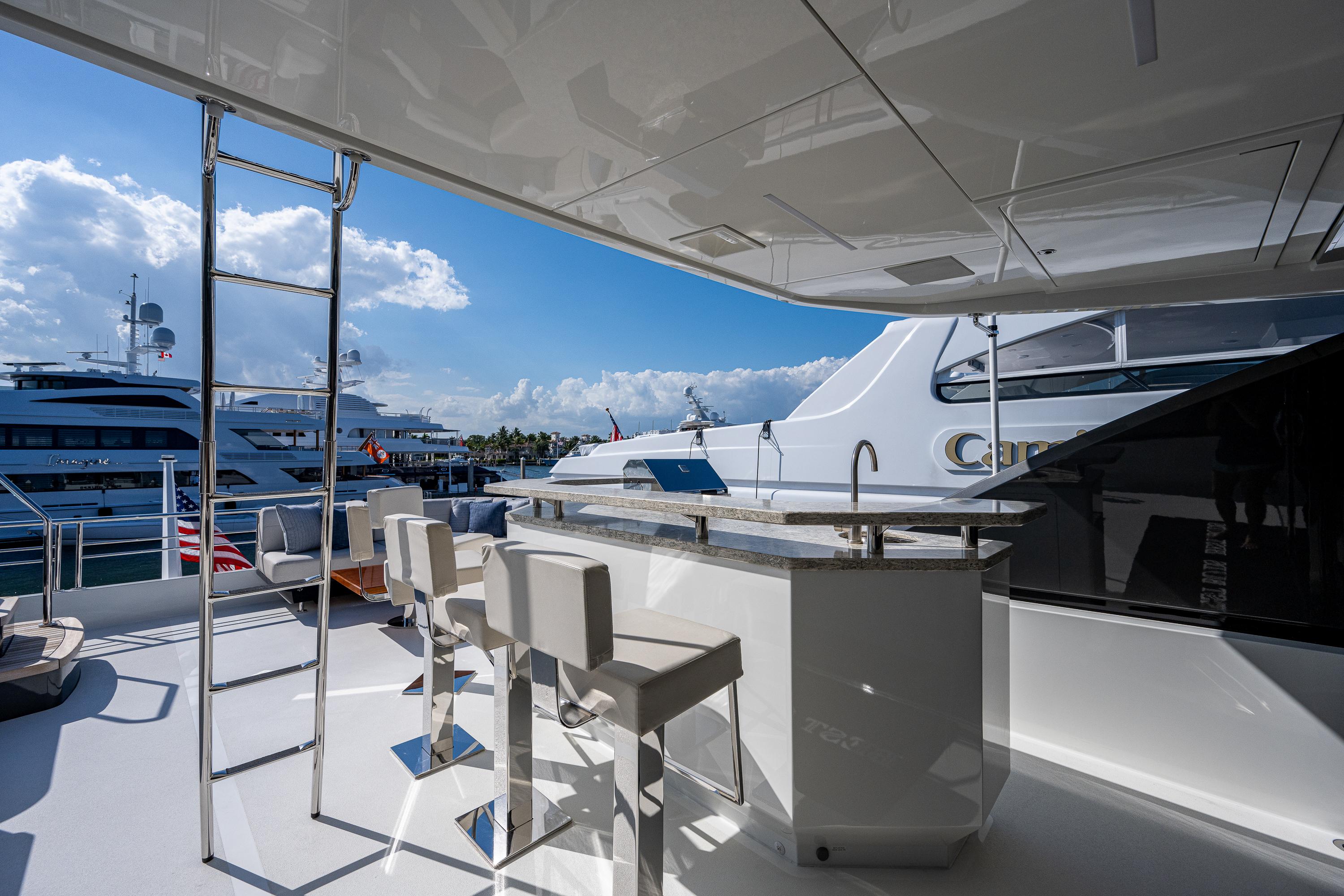 2019 Ocean Alexander 90R BEST BUDS