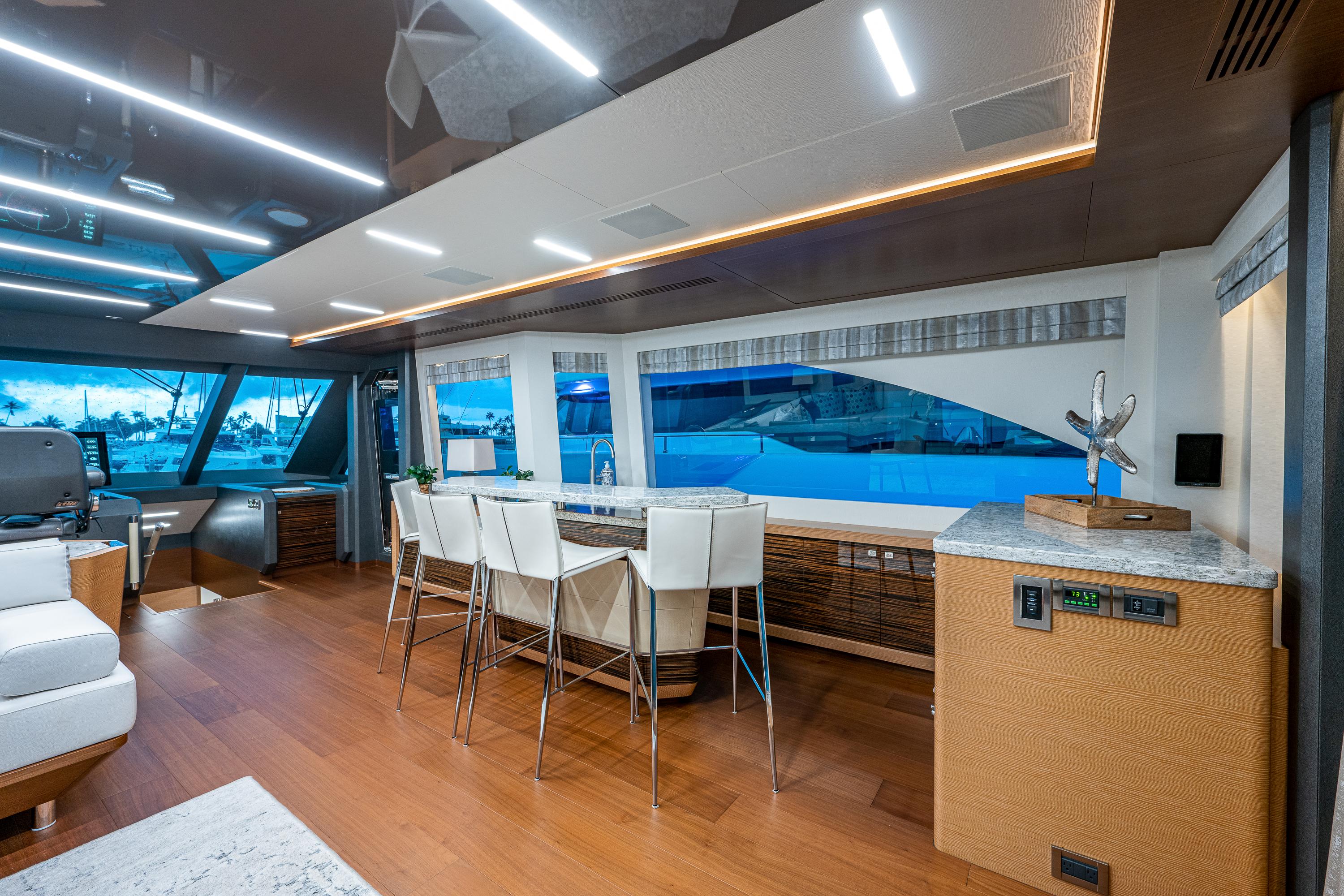 2019 Ocean Alexander 90R BEST BUDS