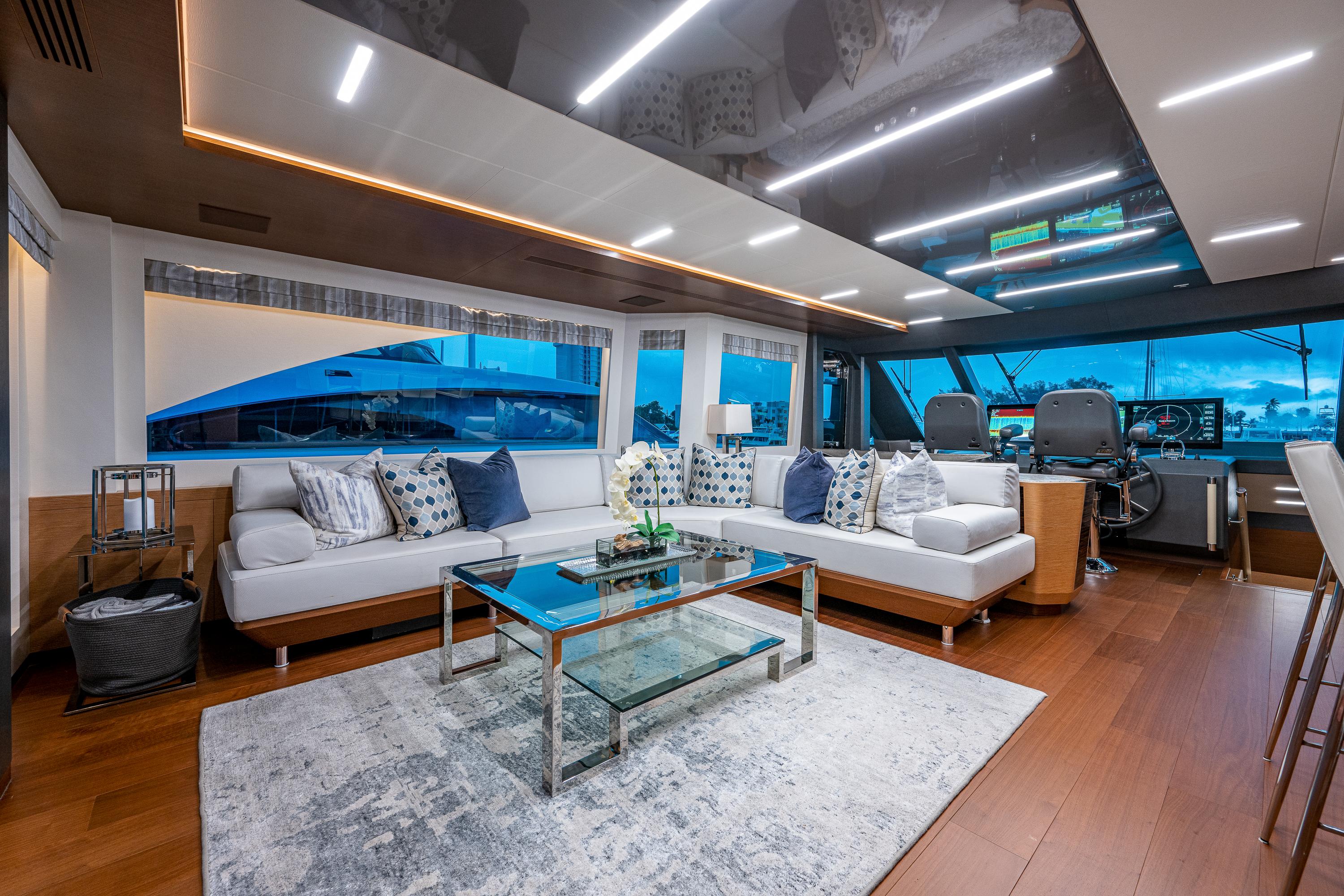 2019 Ocean Alexander 90R BEST BUDS