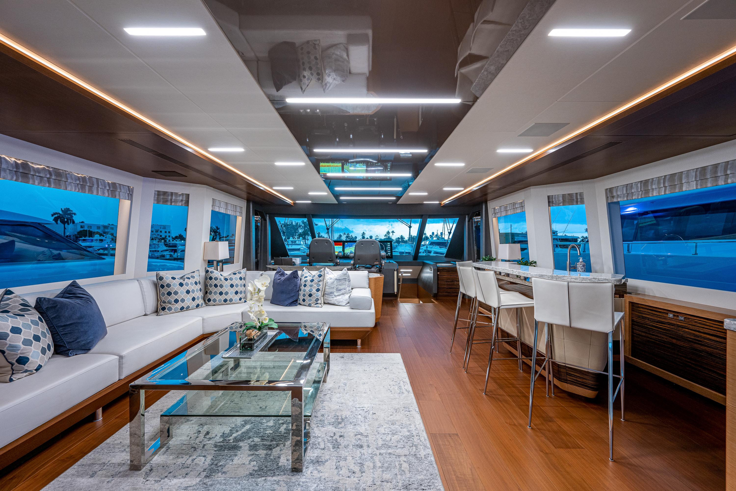 2019 Ocean Alexander 90R BEST BUDS