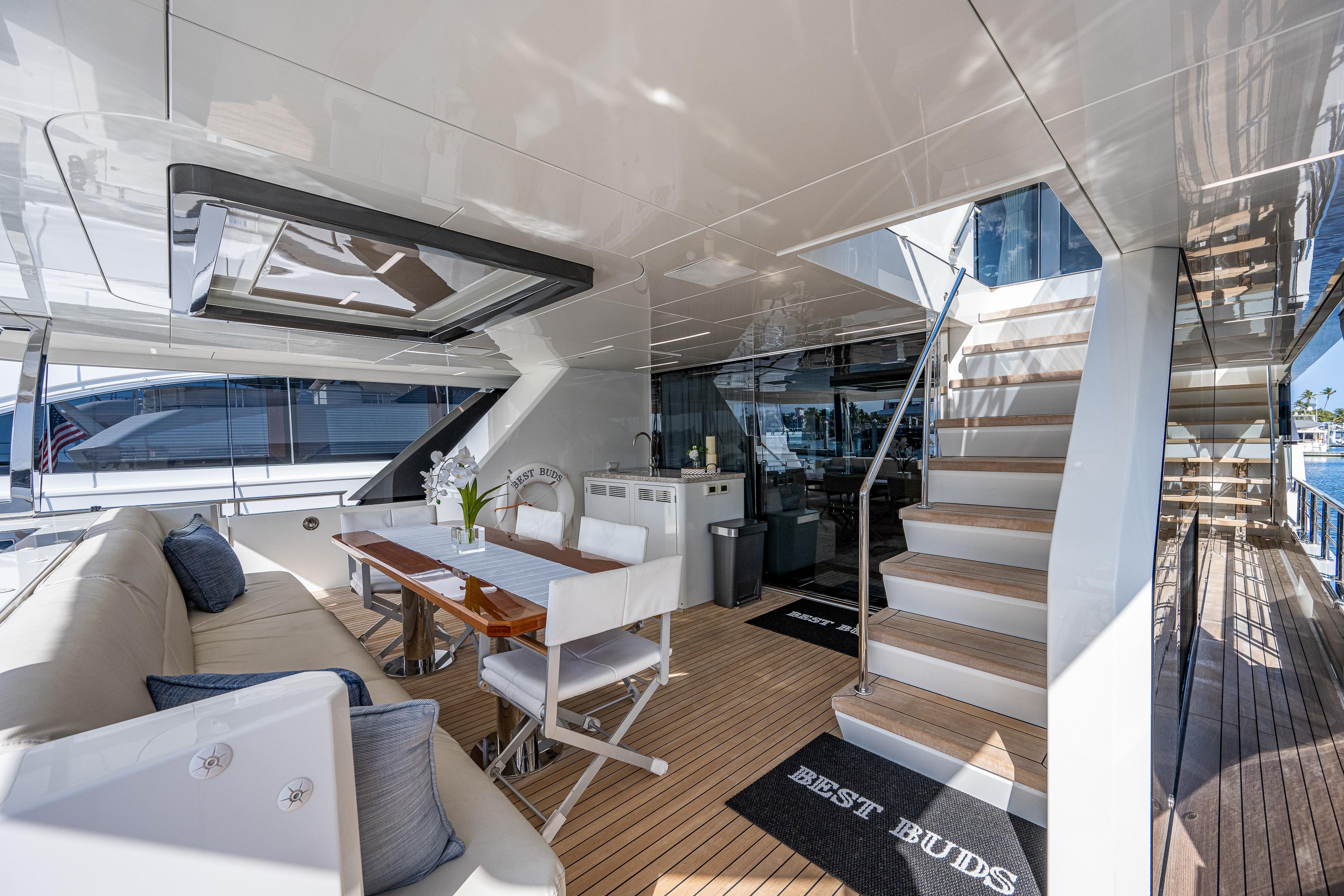 2019 Ocean Alexander 90R BEST BUDS
