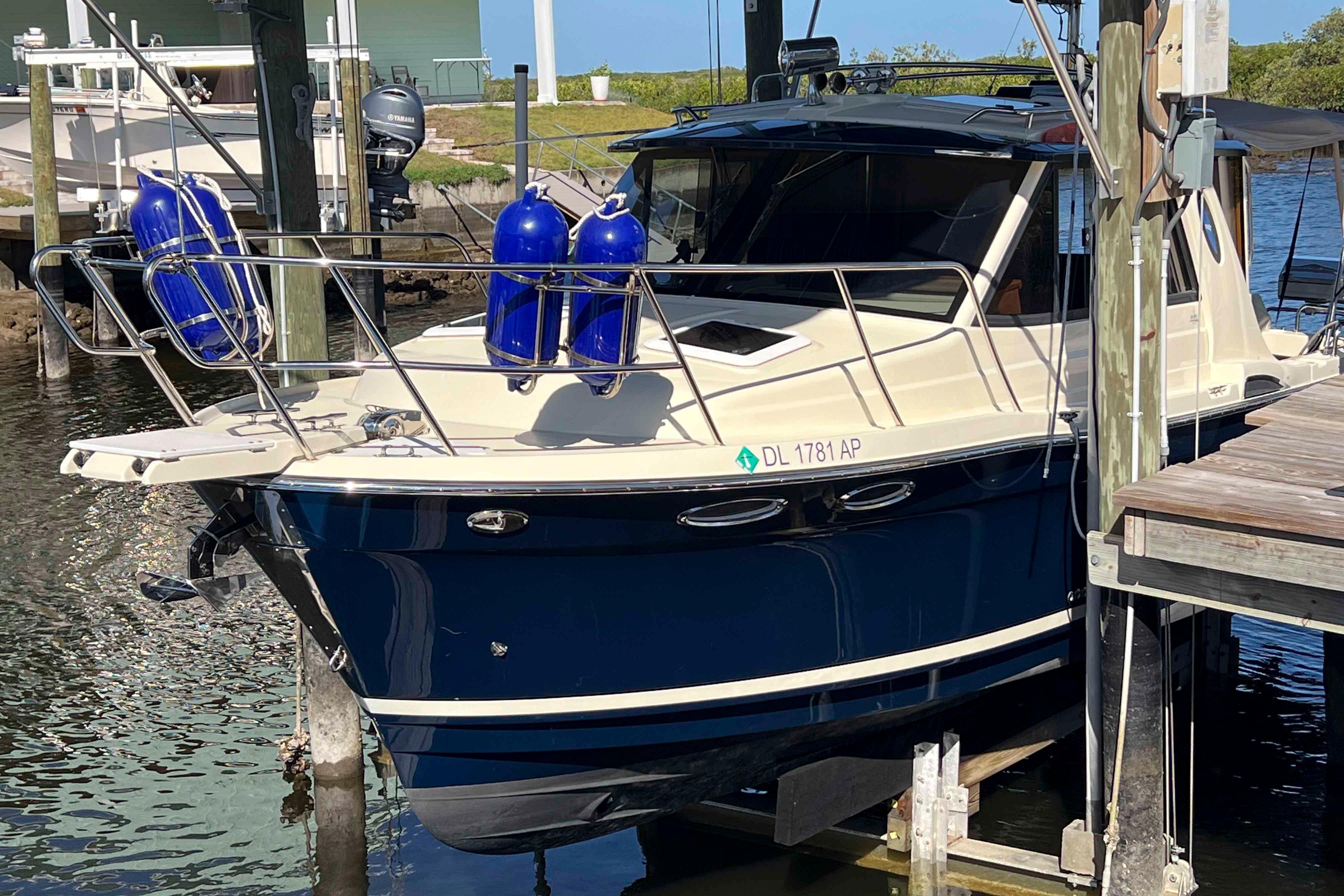 FL 10488 BB Knot 10 Yacht Sales FL 10488 BB Knot 10 Yacht Sales