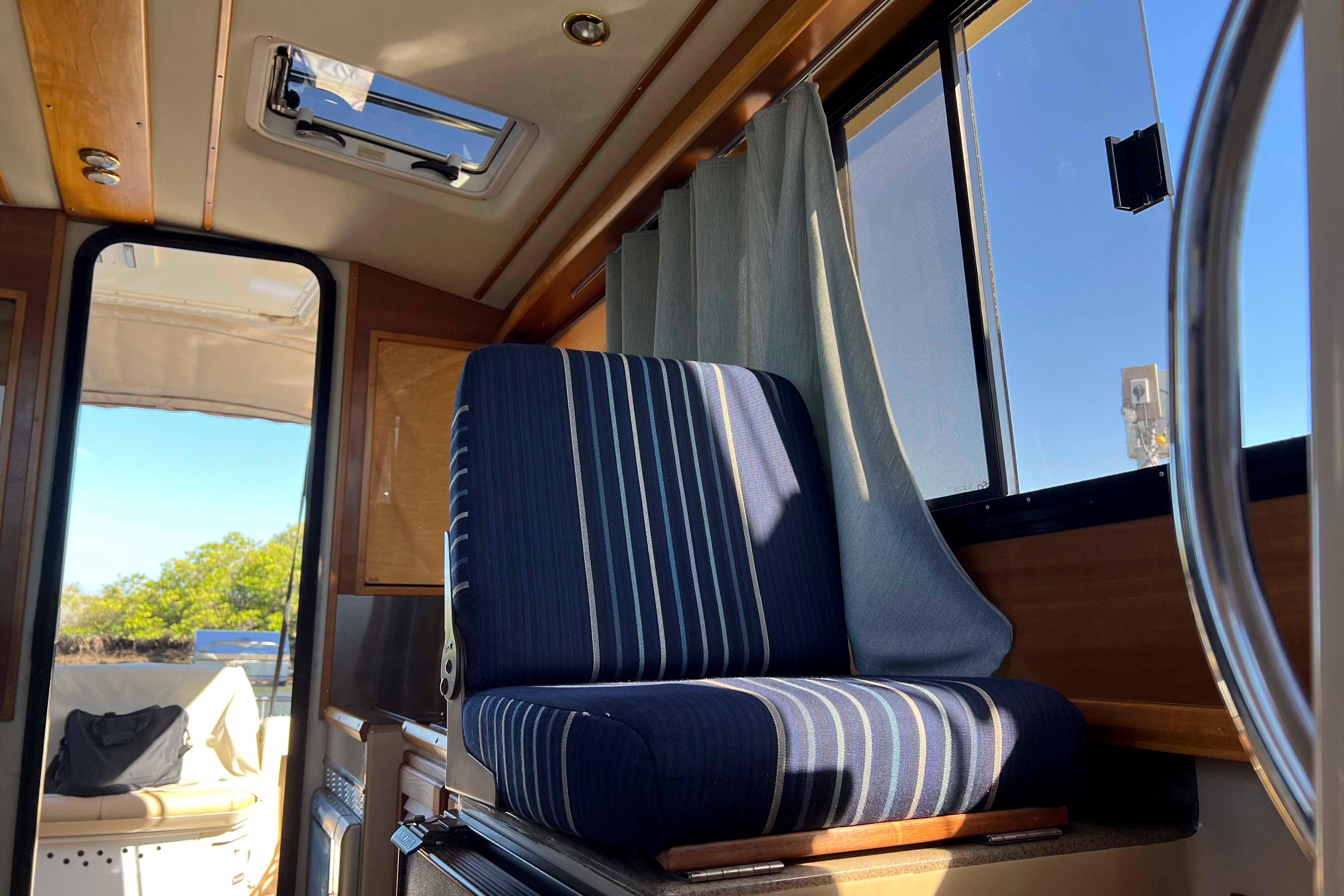 FL 10488 BB Knot 10 Yacht Sales FL 10488 BB Knot 10 Yacht Sales