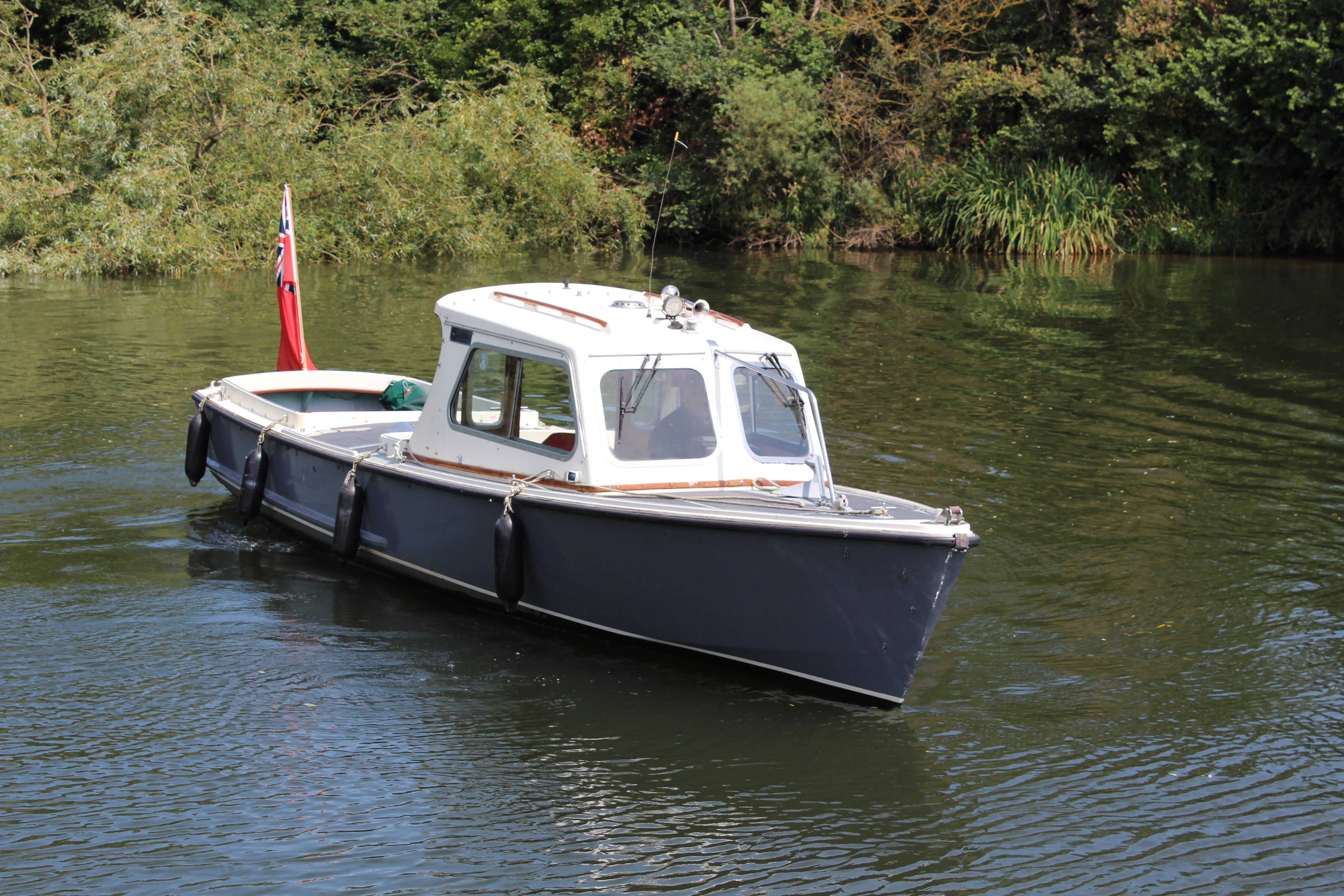 1976 Classic Craft 29 Patrol Launch